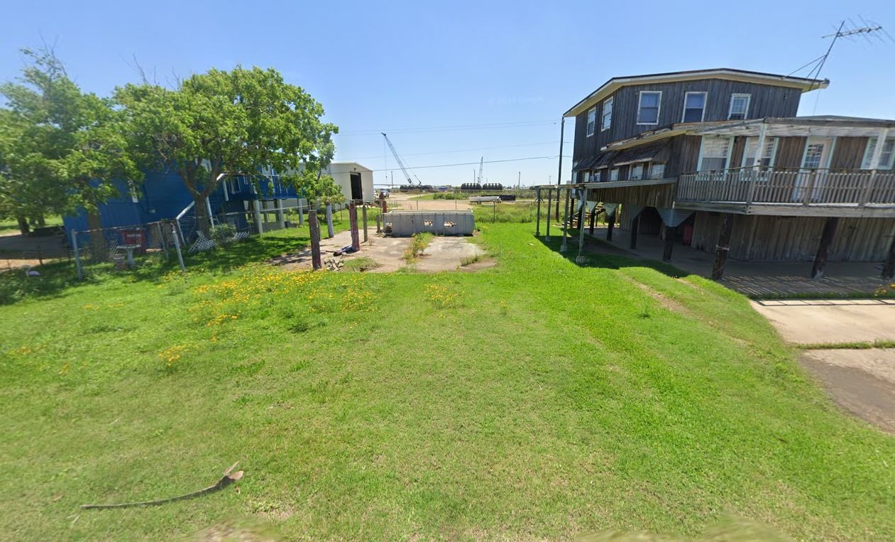 1122 Gulfview Street Property Photo 1