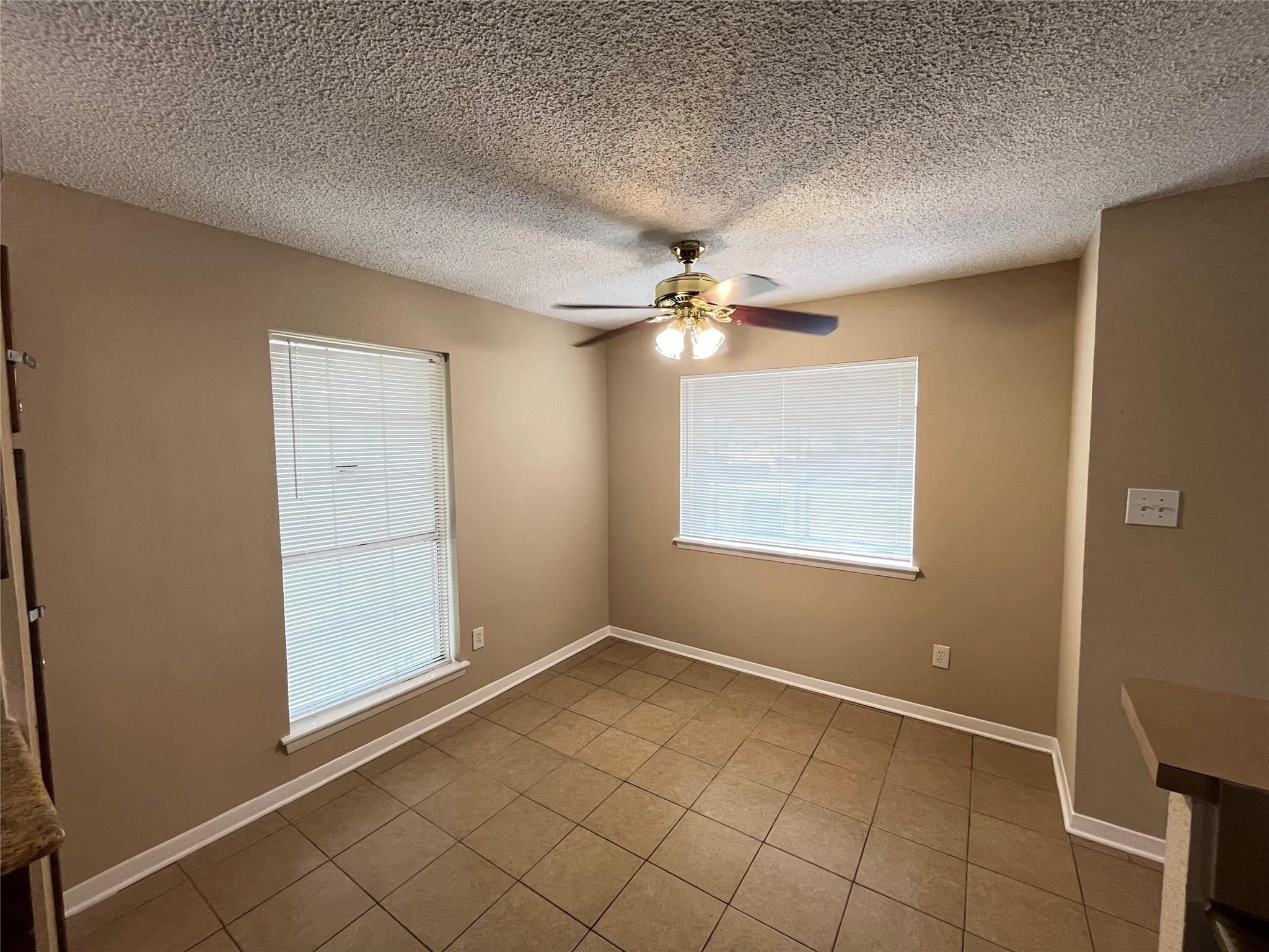 6902 Feather Creek Drive Property Photo 5