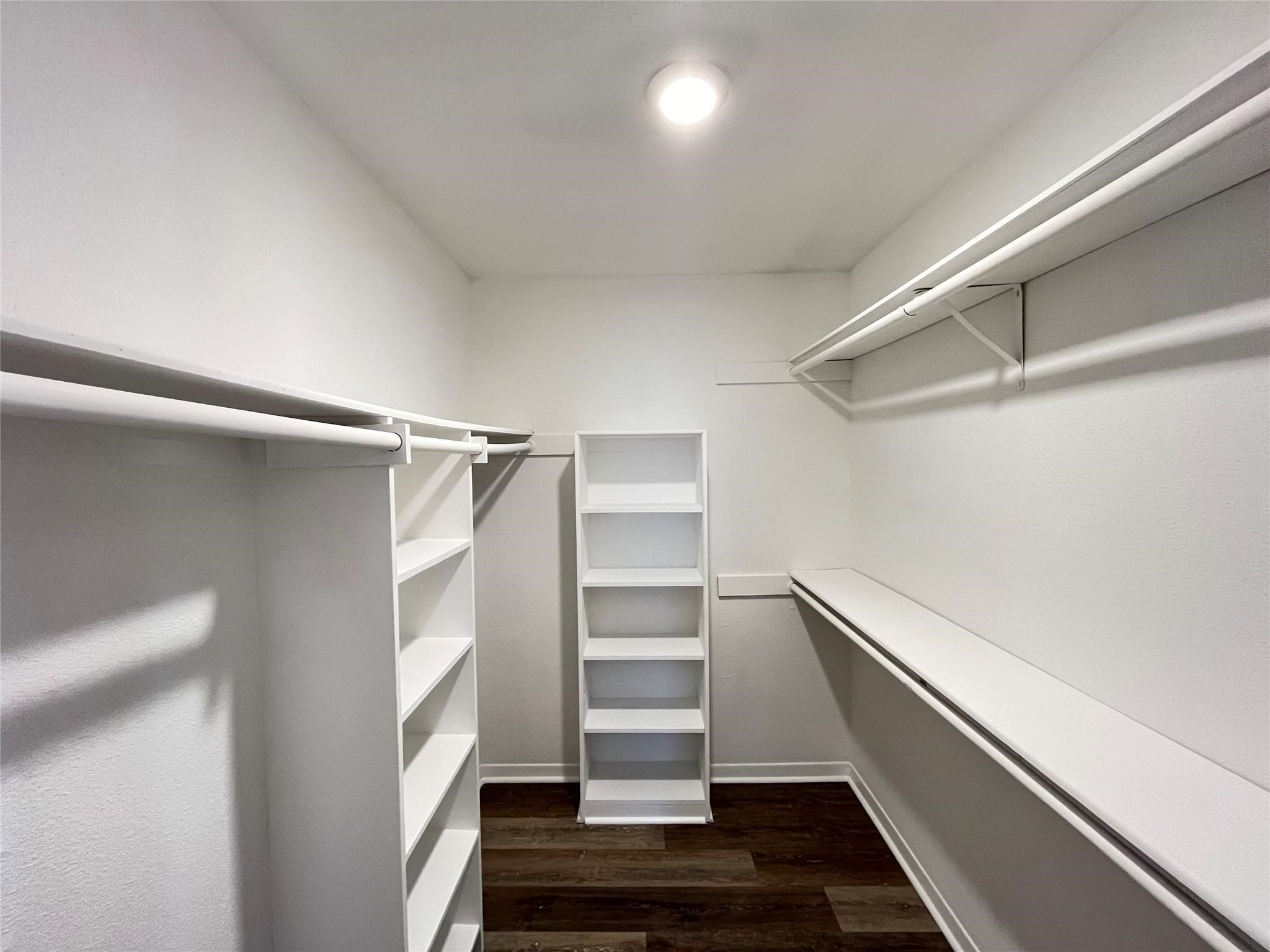 6902 Feather Creek Drive Property Photo 11