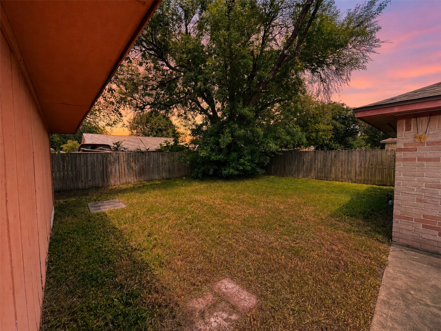 6902 Feather Creek Drive Property Photo 14