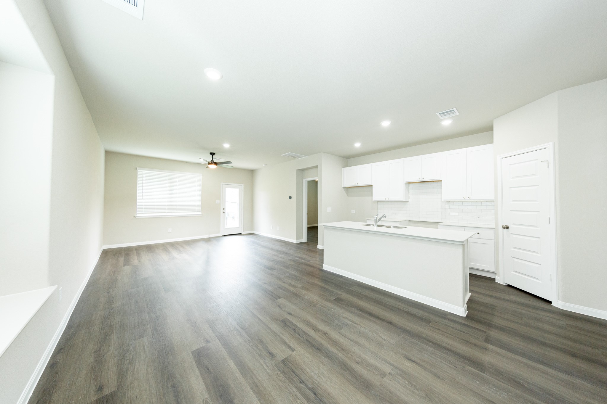 14019 Mount Hunter Drive Property Photo 5