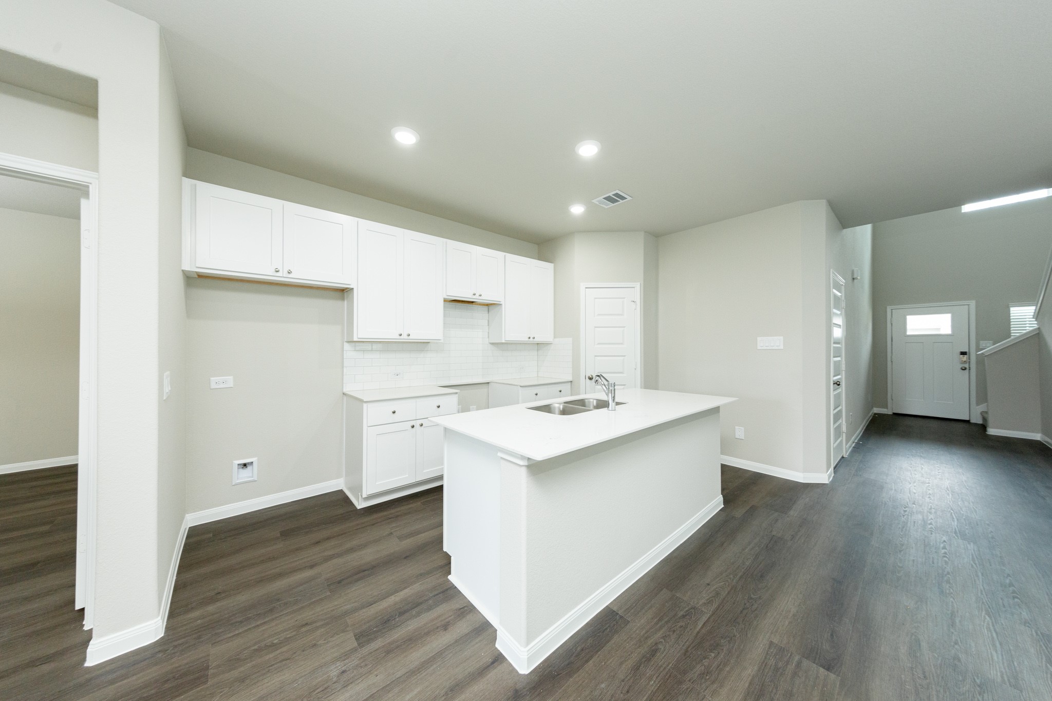 14019 Mount Hunter Drive Property Photo 7