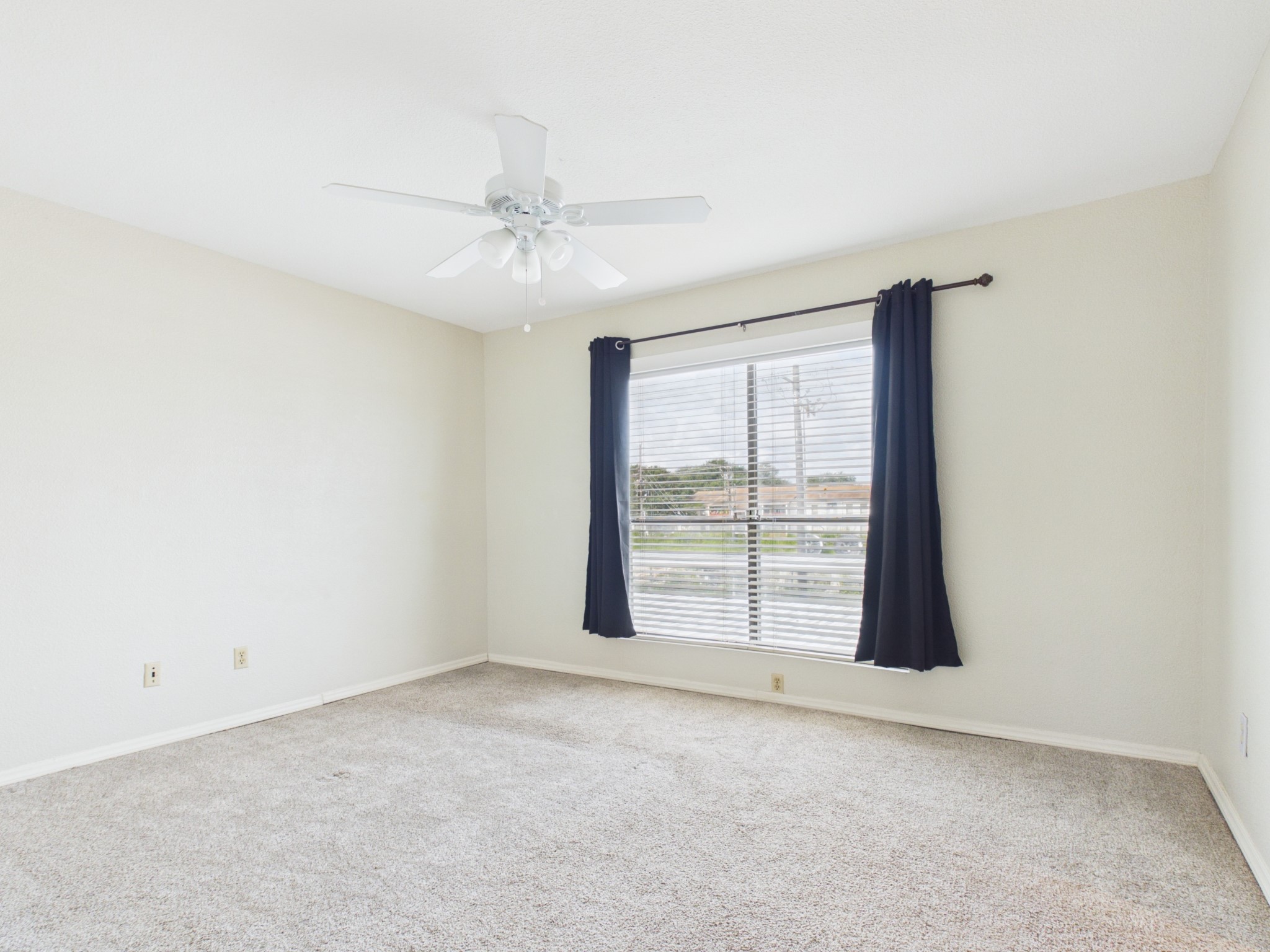 2100 Wilcrest Drive 109 Property Photo 16