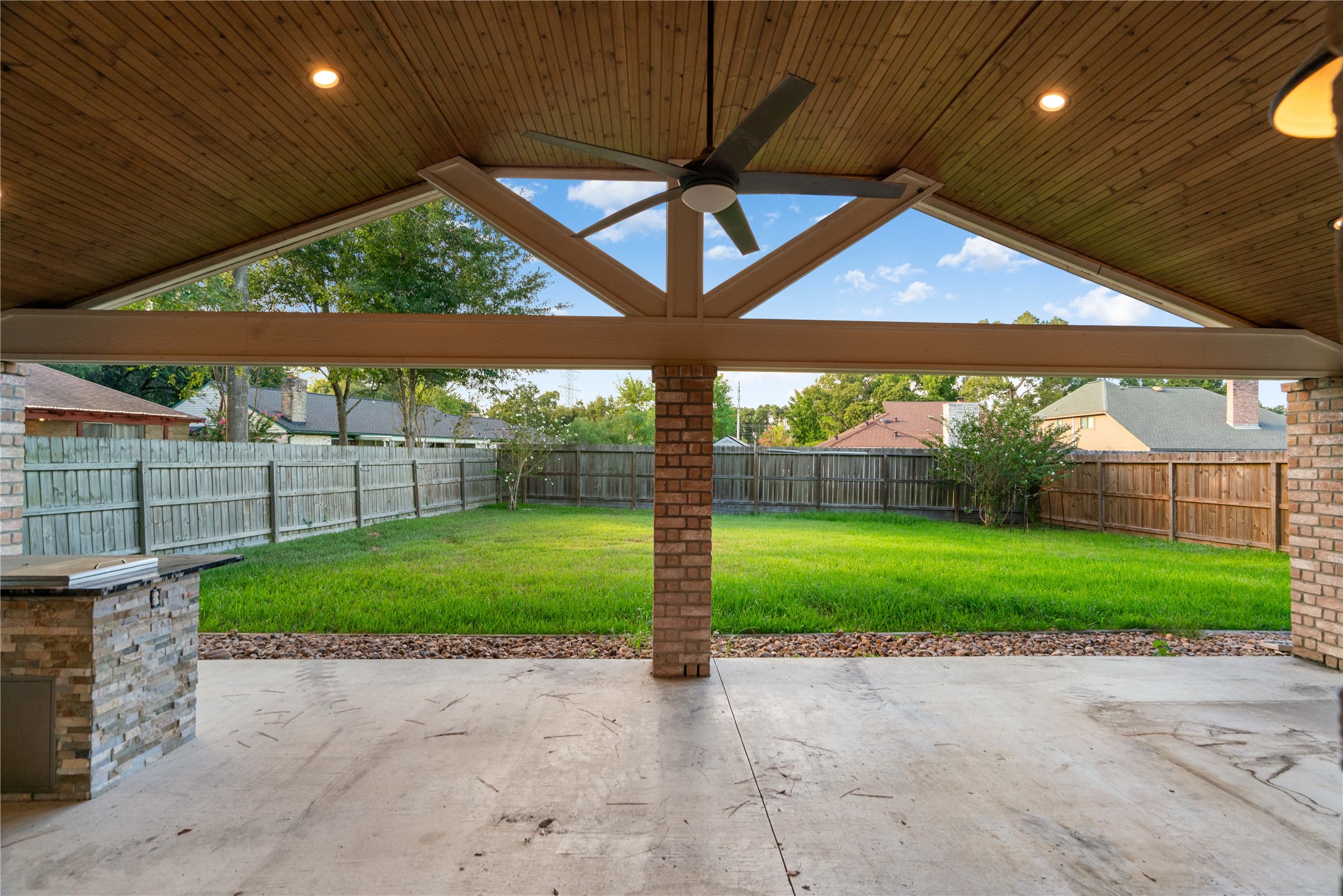 9711 Cantertrot Drive Property Photo 14