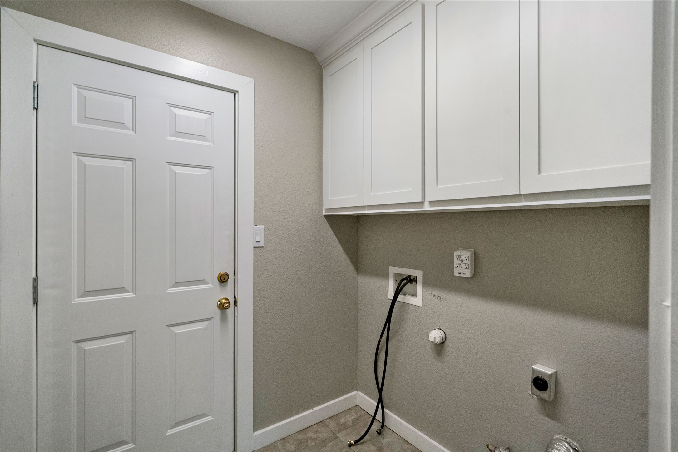 9711 Cantertrot Drive Property Photo 24