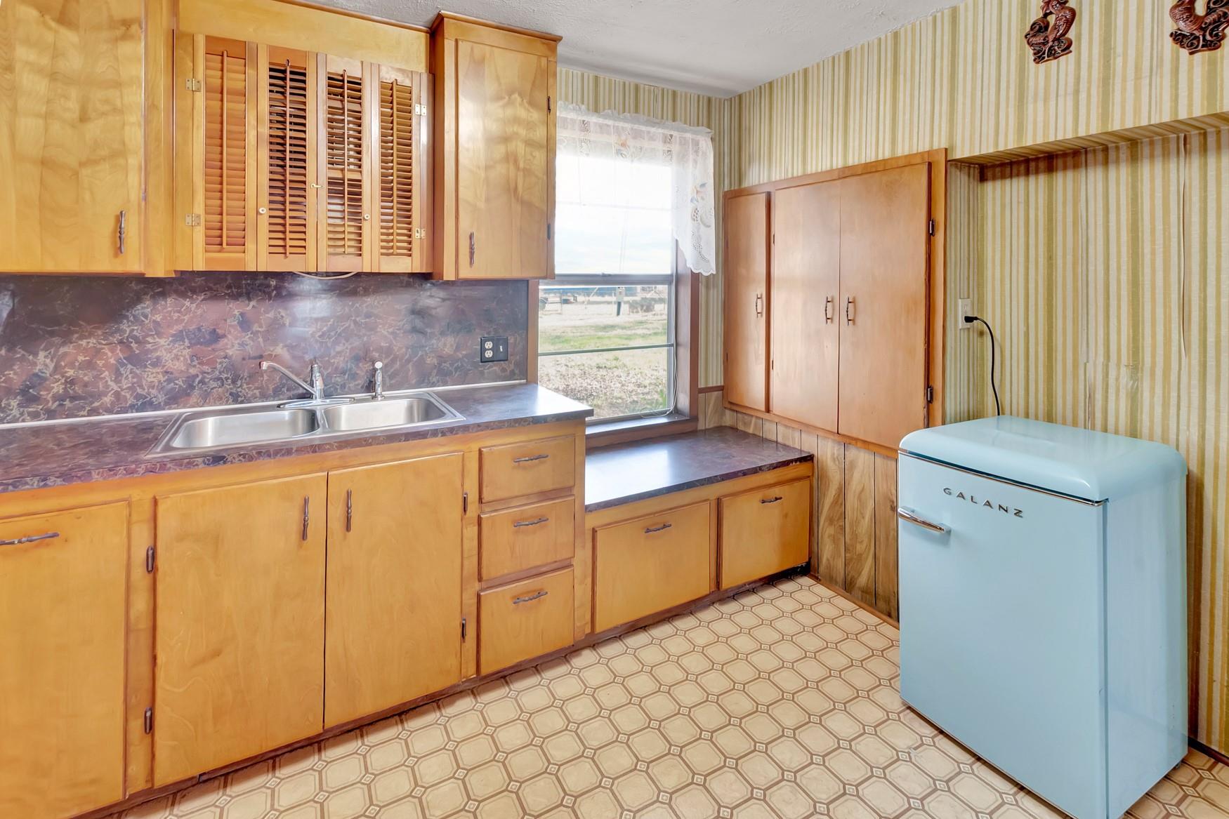 10957 N Us Highway 77, Schulenburg Tx 78956 Property Photo 9