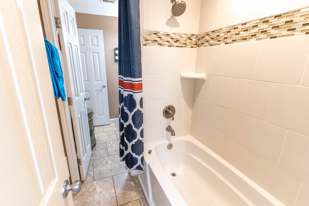 9520 Seawall Boulevard 143 Property Photo 15