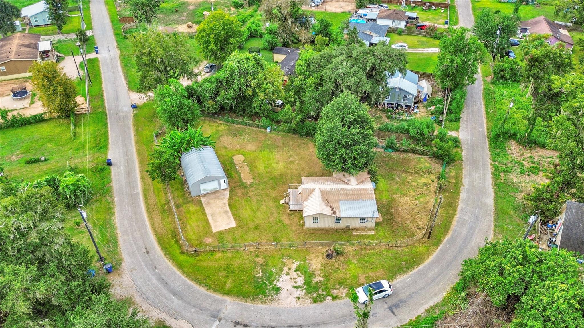 237 N Austin Drive, Angleton Tx 77515 Property Photo 1