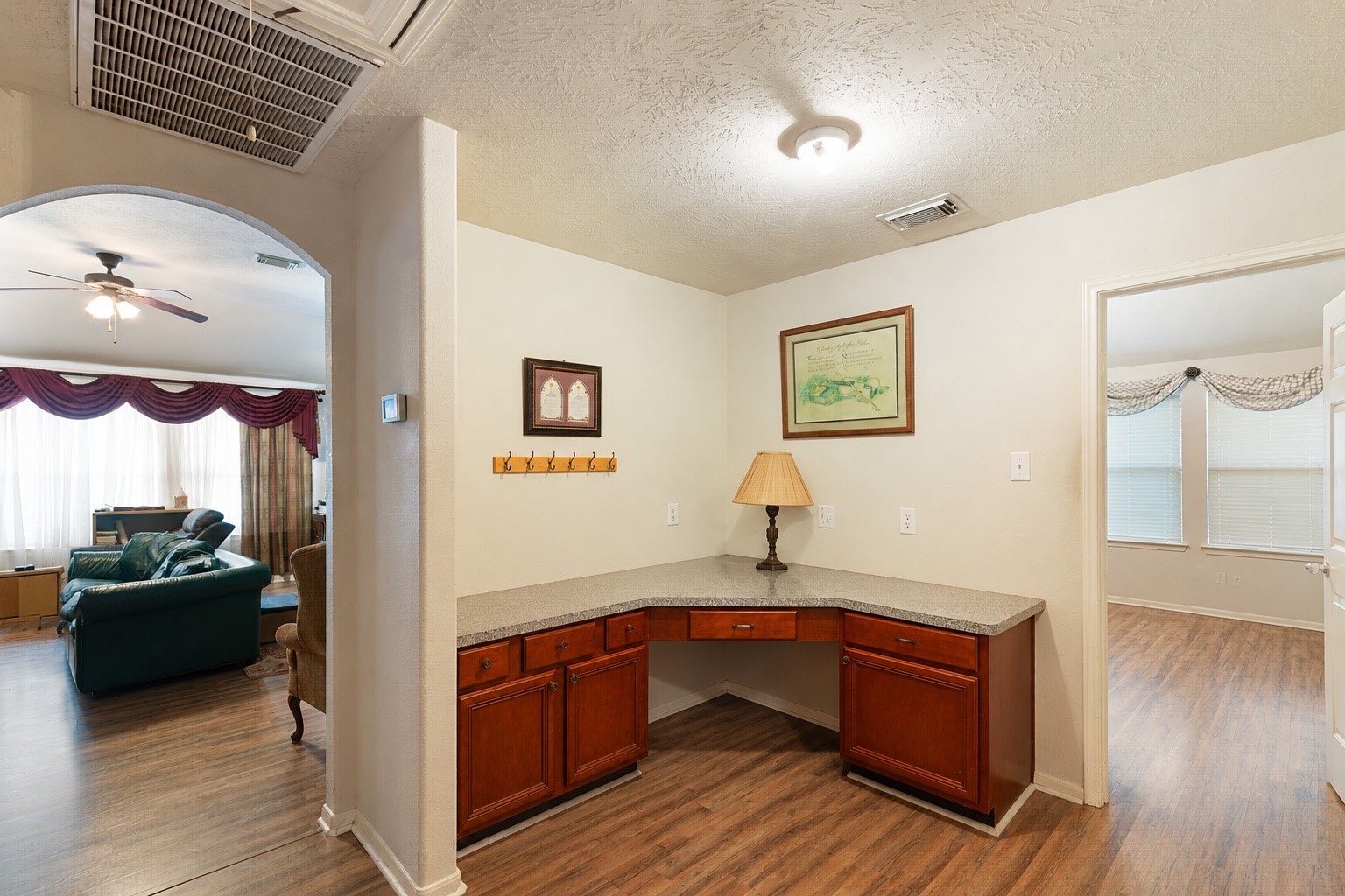 3319 Oil Baron Lane Property Photo 7