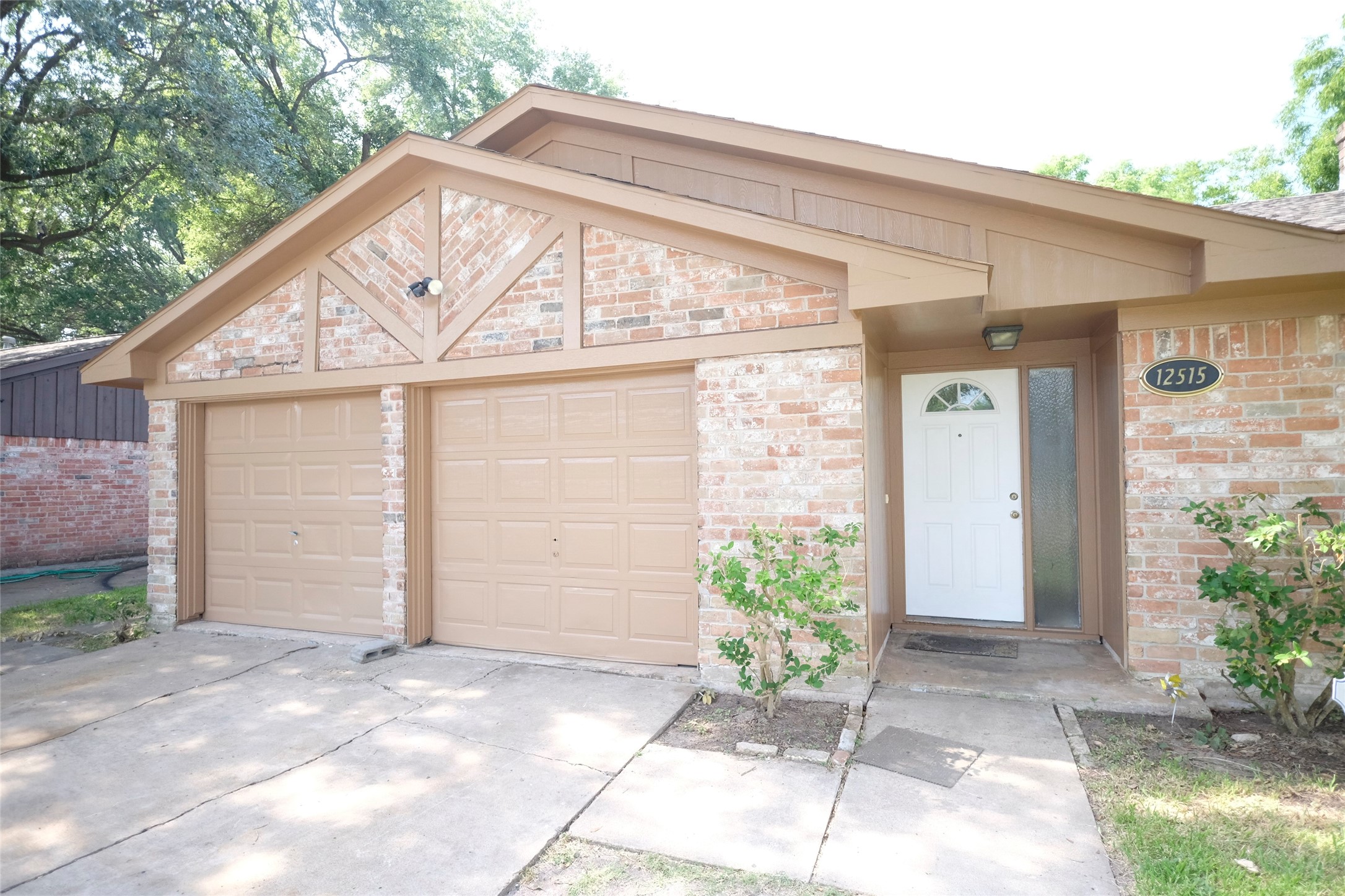 12515 Bexley Drive Property Photo 2