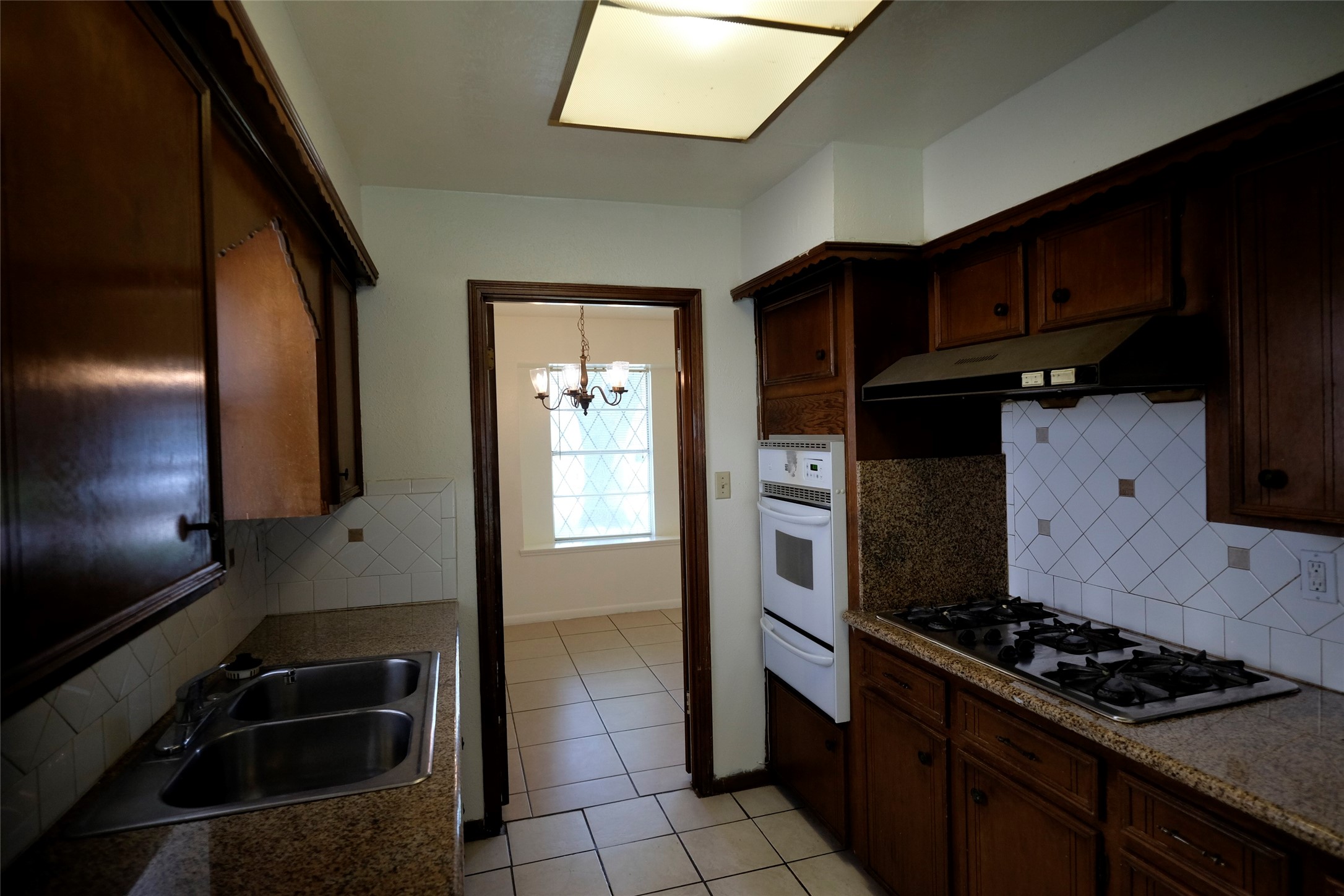 12515 Bexley Drive Property Photo 4