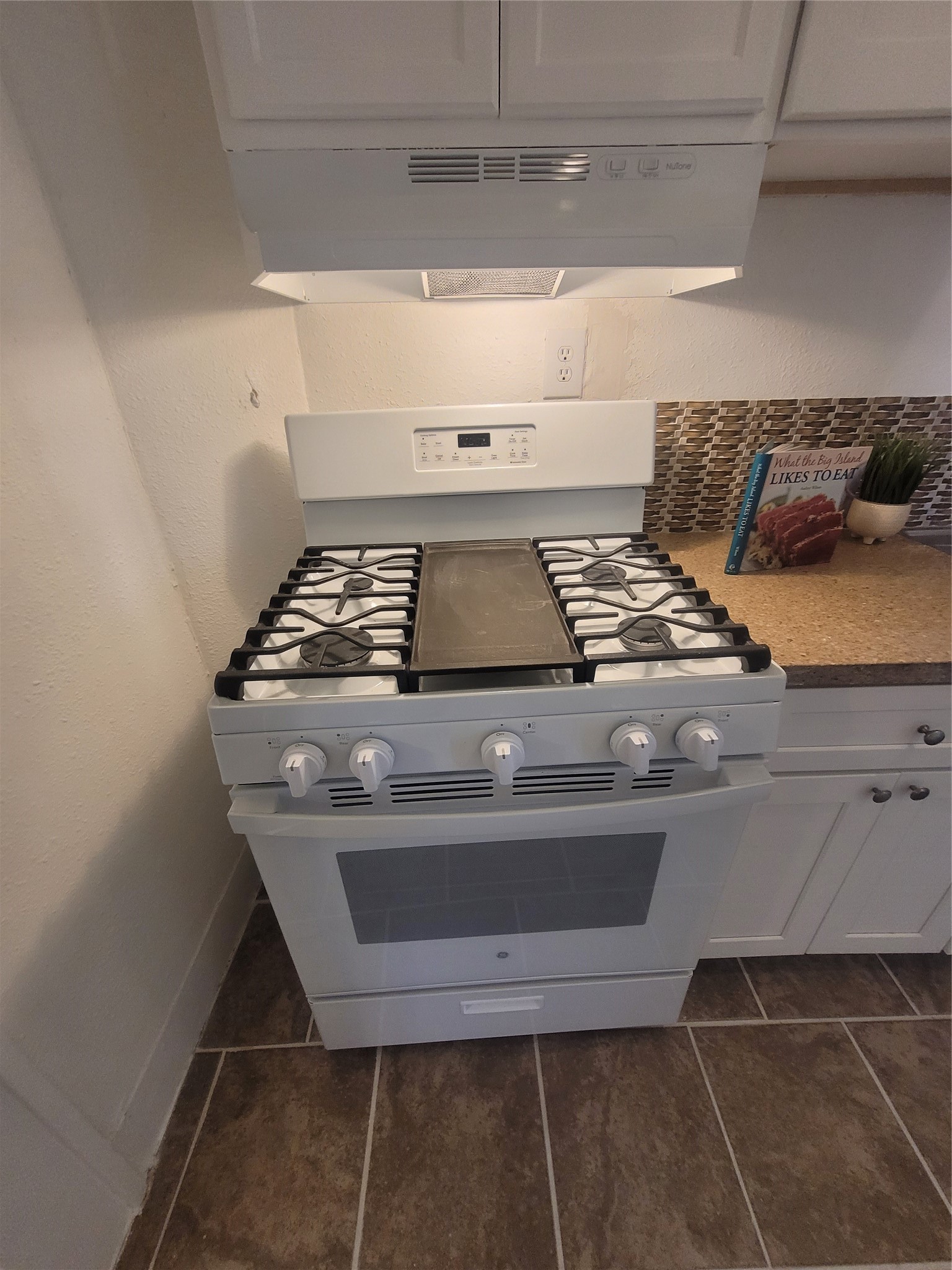 1415 Lombardy Street Property Photo 7