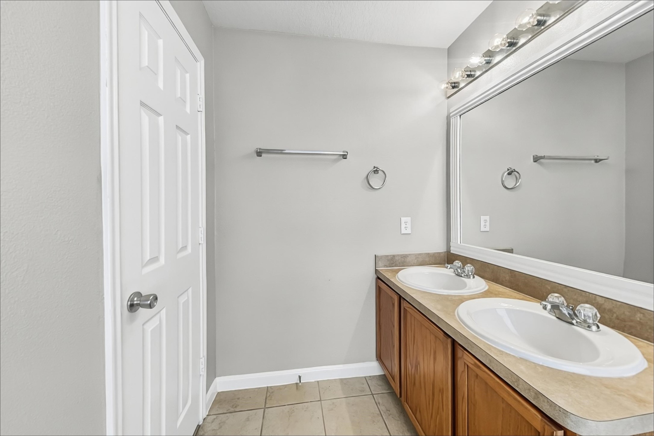 2764 Woodspring Forest Drive Property Photo 8