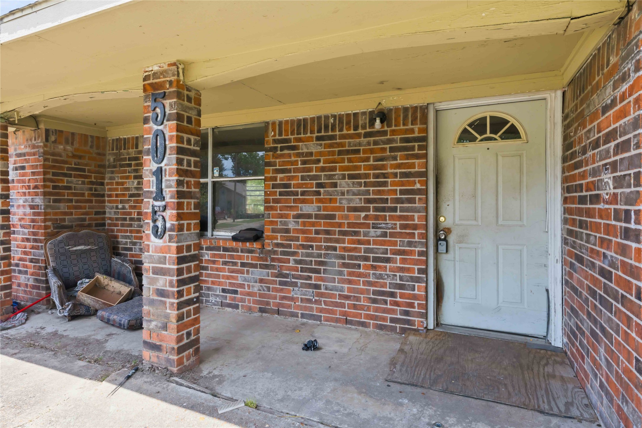 5015 Bricker Street Property Photo 2
