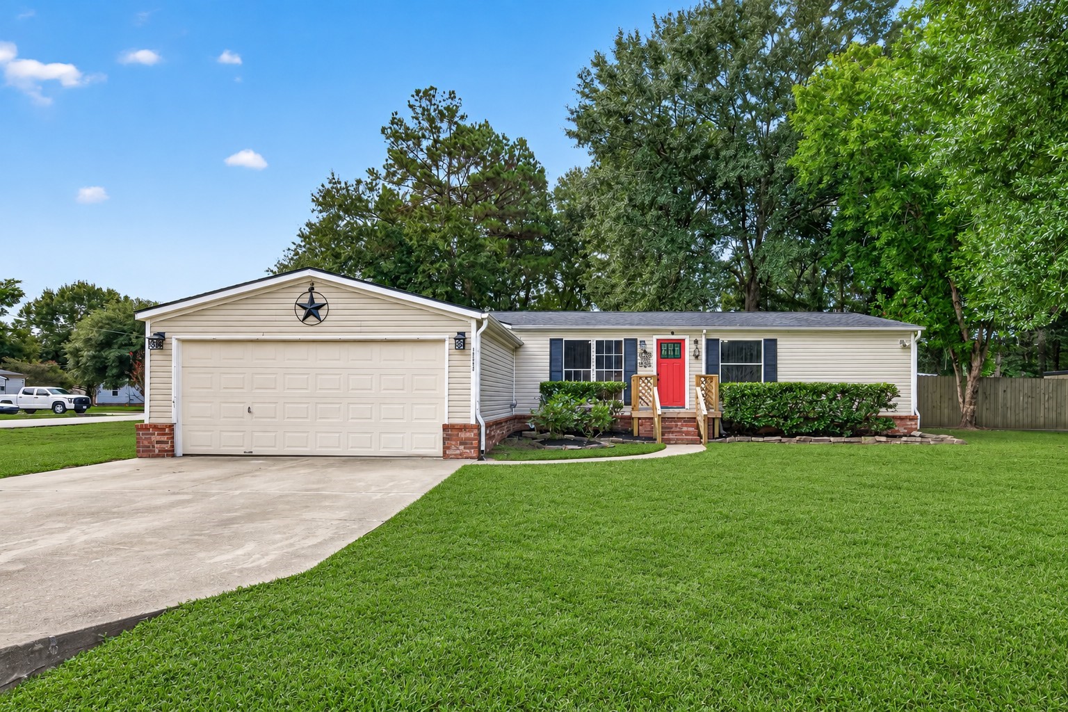 16396 Red Tail Hawk Court Property Photo 1