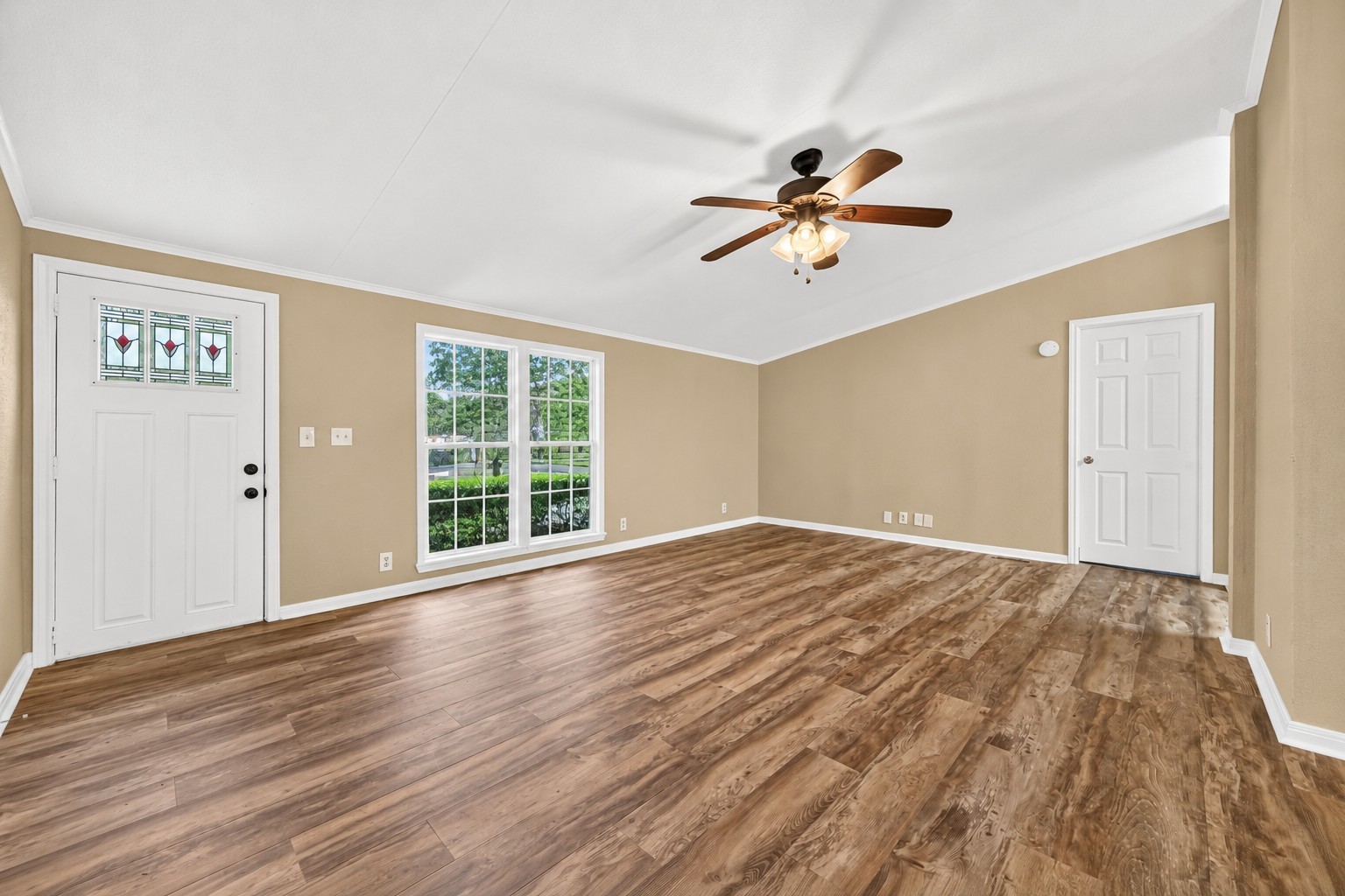 16396 Red Tail Hawk Court Property Photo 3