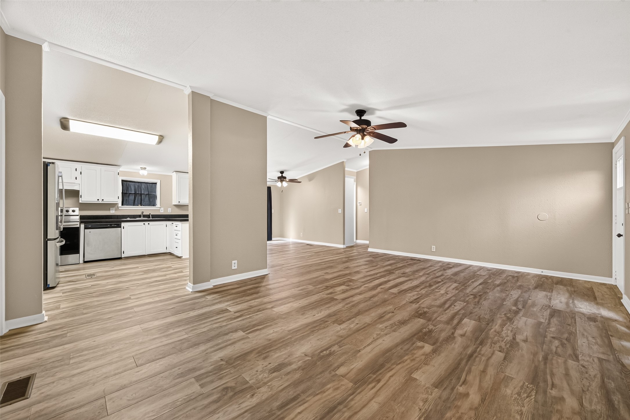 16396 Red Tail Hawk Court Property Photo 11