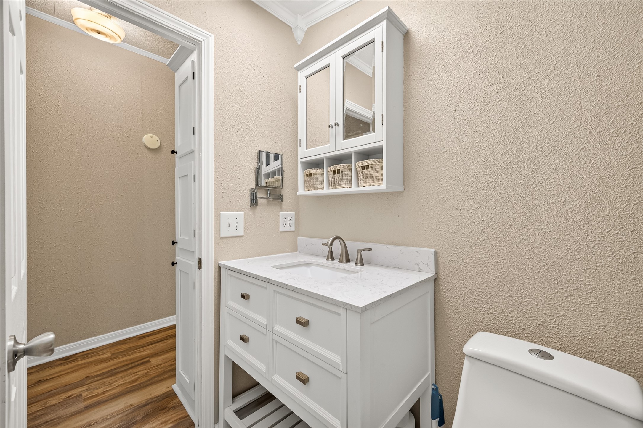 16396 Red Tail Hawk Court Property Photo 24