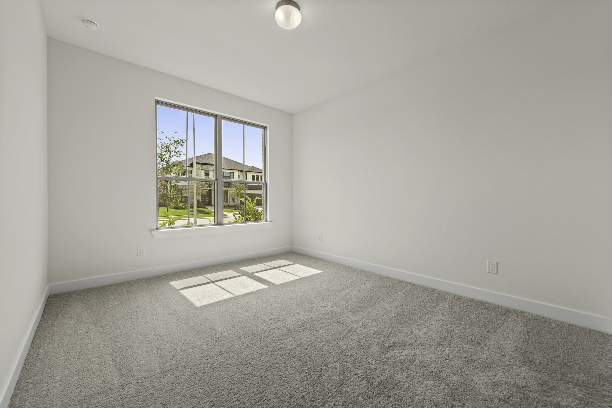 2602 Oregano Rise Drive Property Photo 13