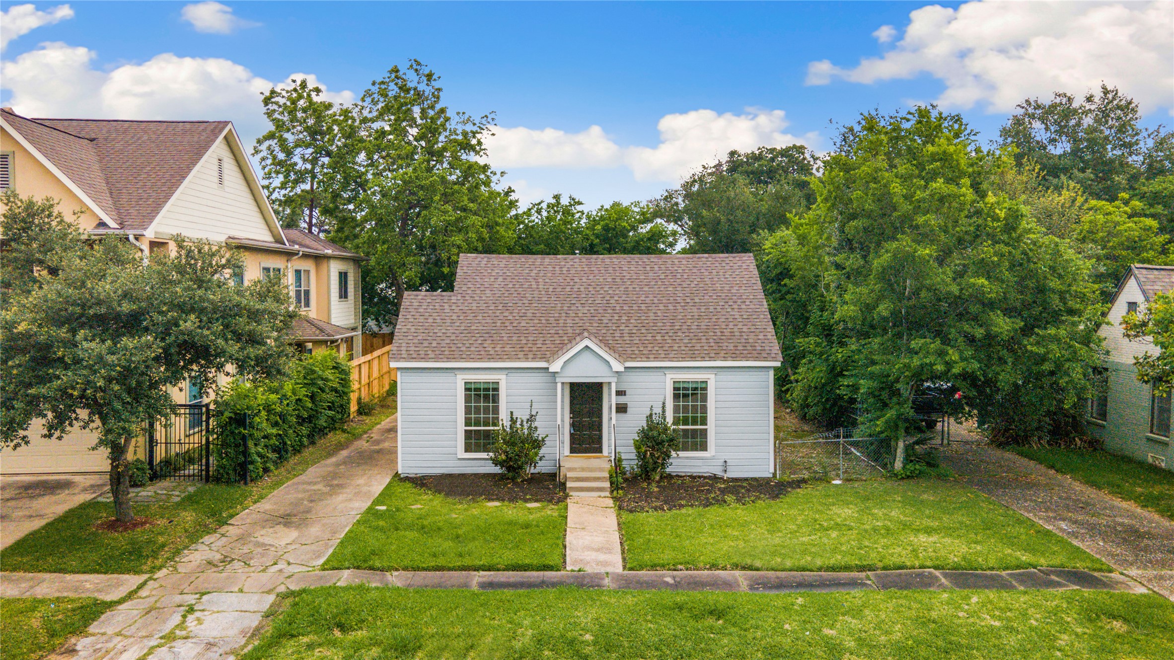 3227 Tampa Street Property Photo 1