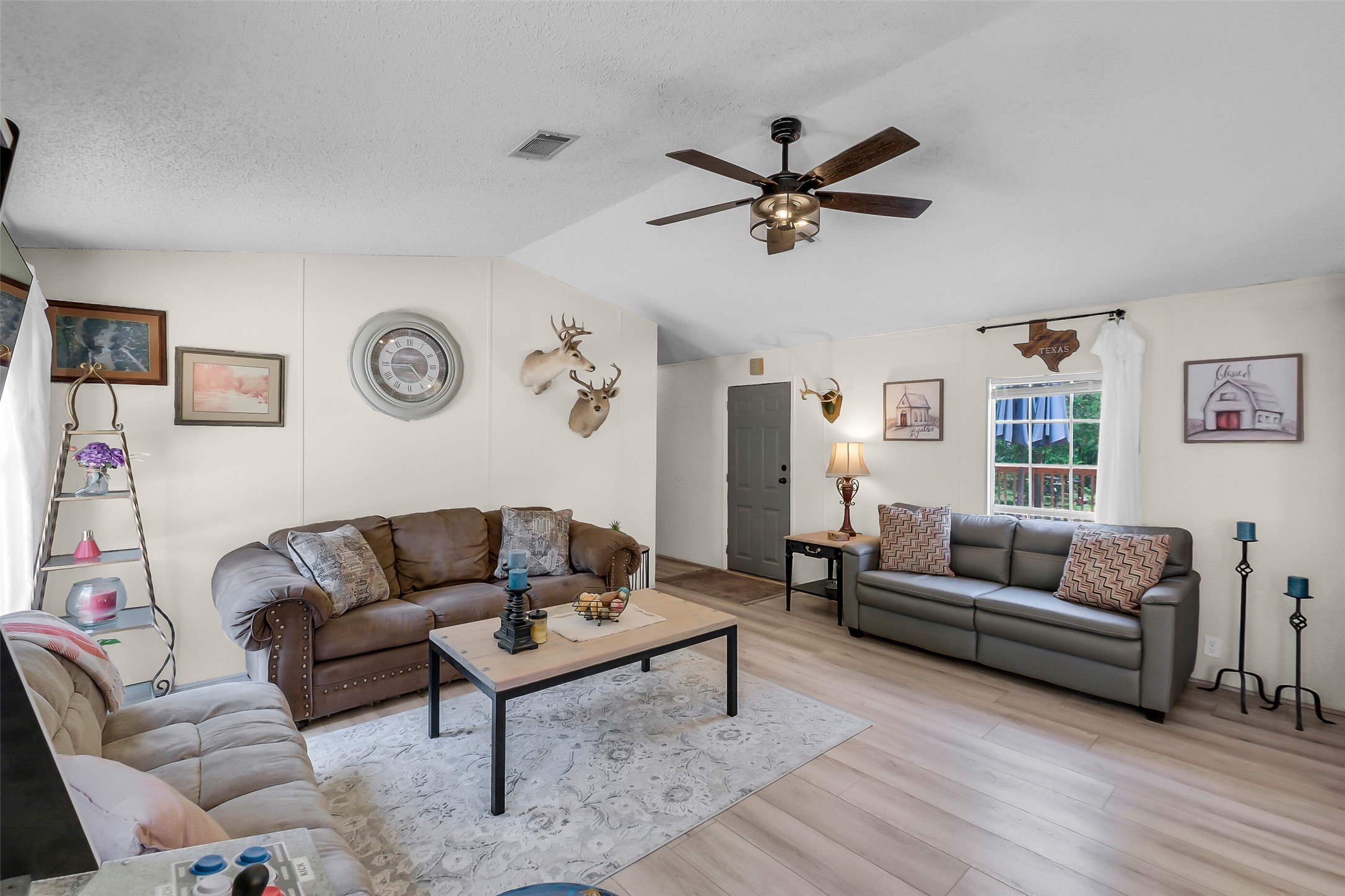 2980 S Ih 10 Property Photo 11