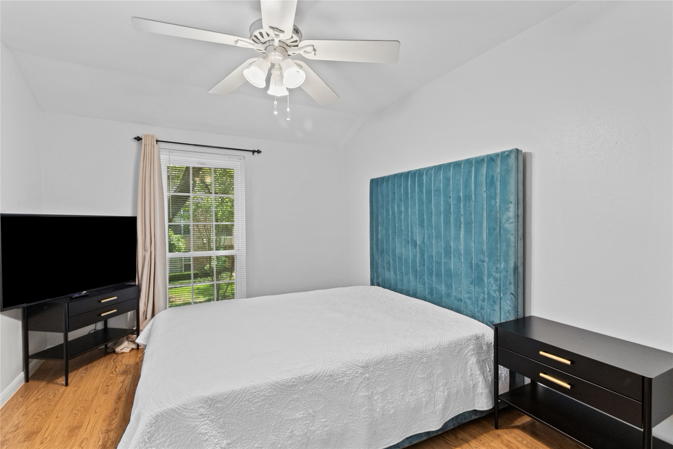 12997 Trail Hollow Drive Property Photo 15