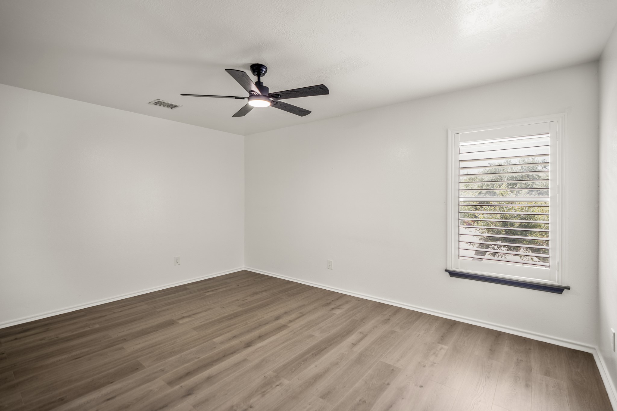 5703 Silas Creek Court Property Photo 34