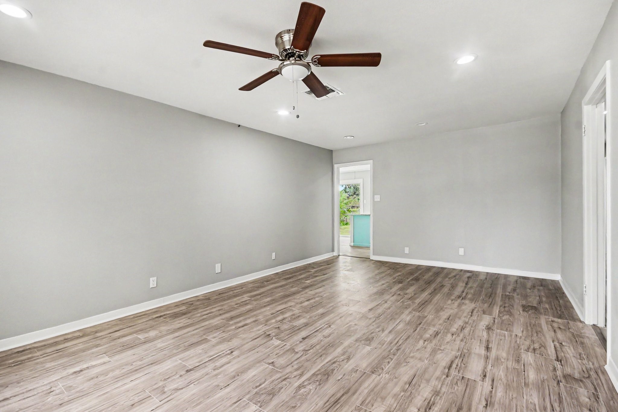 203 Chestnut Street Property Photo 14