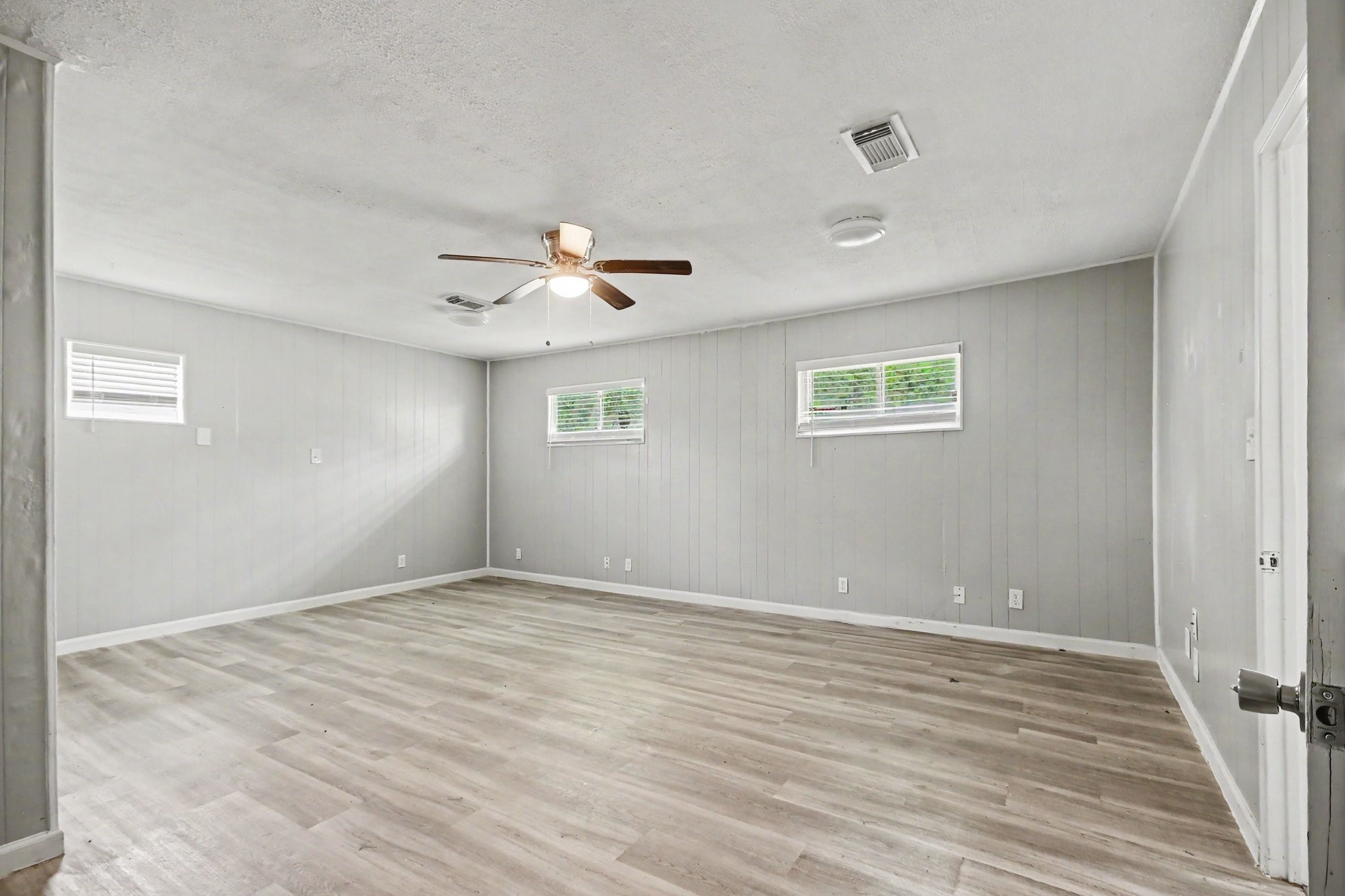203 Chestnut Street Property Photo 24