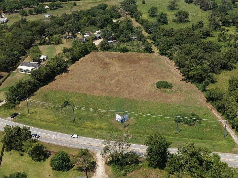 00 Fm 521 Property Photo 1