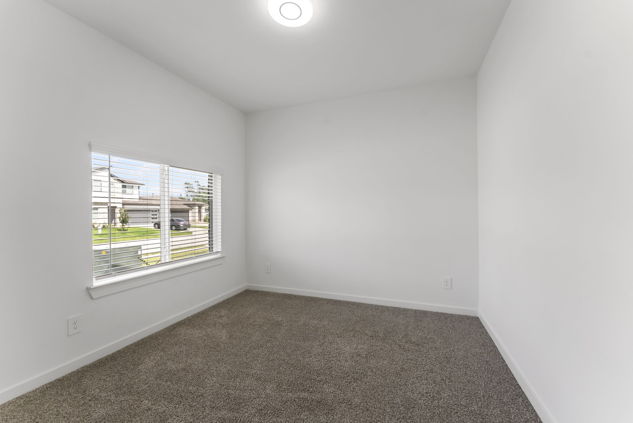14215 Black Canyon Lane Property Photo 10