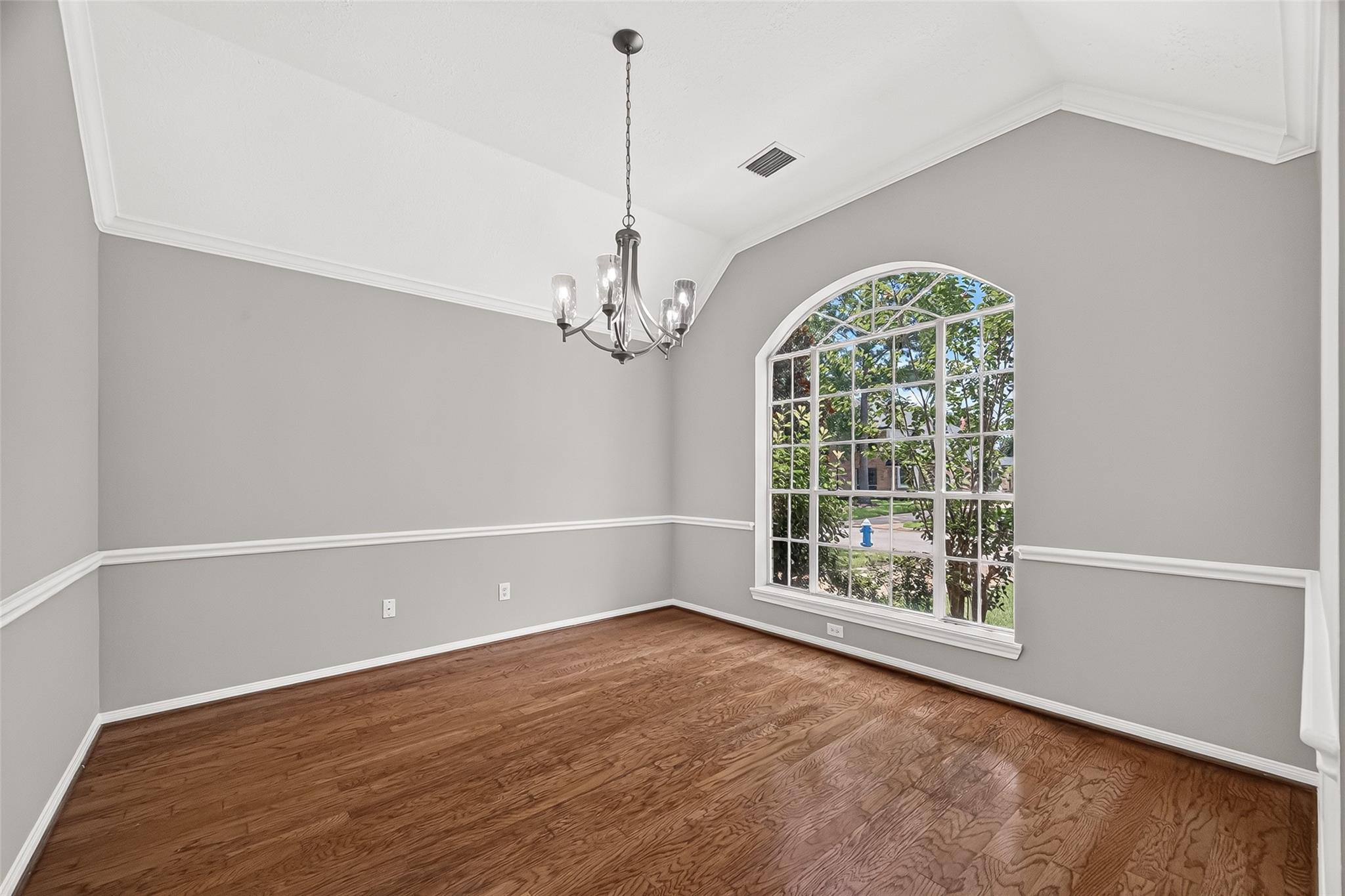 12823 Lady Jane Court Property Photo 5