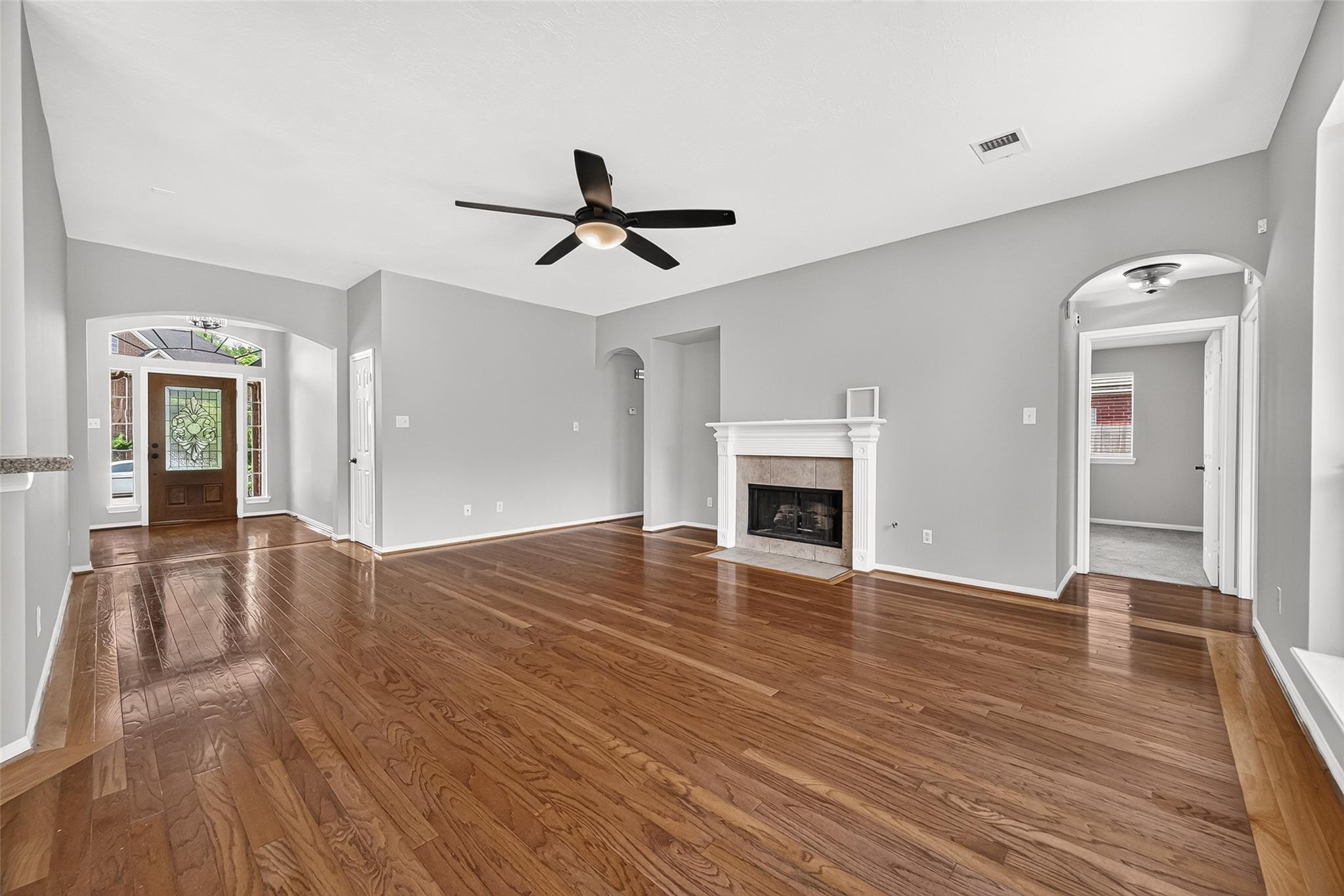12823 Lady Jane Court, Houston Tx 77044 Property Photo 7