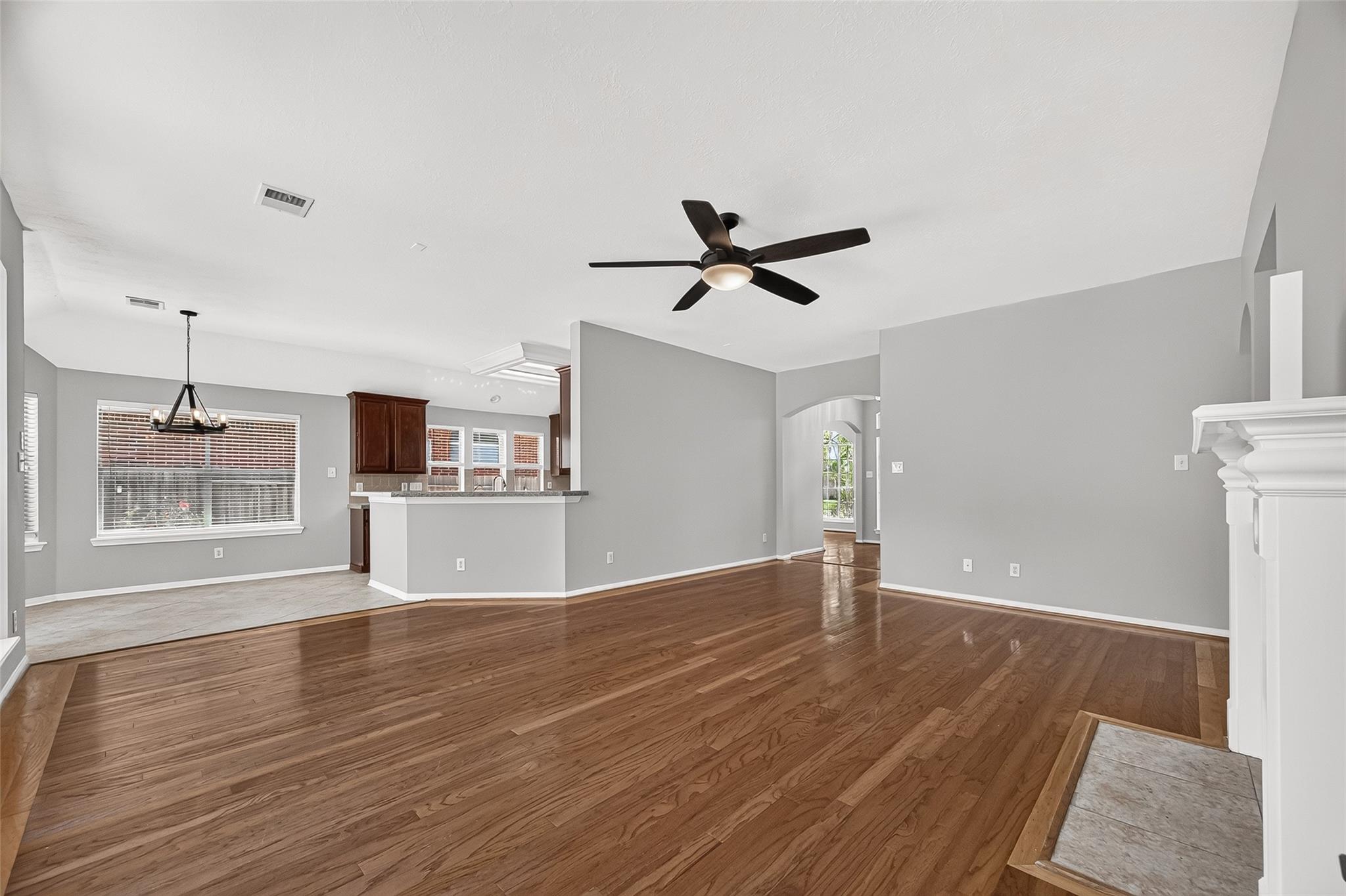 12823 Lady Jane Court, Houston Tx 77044 Property Photo 8