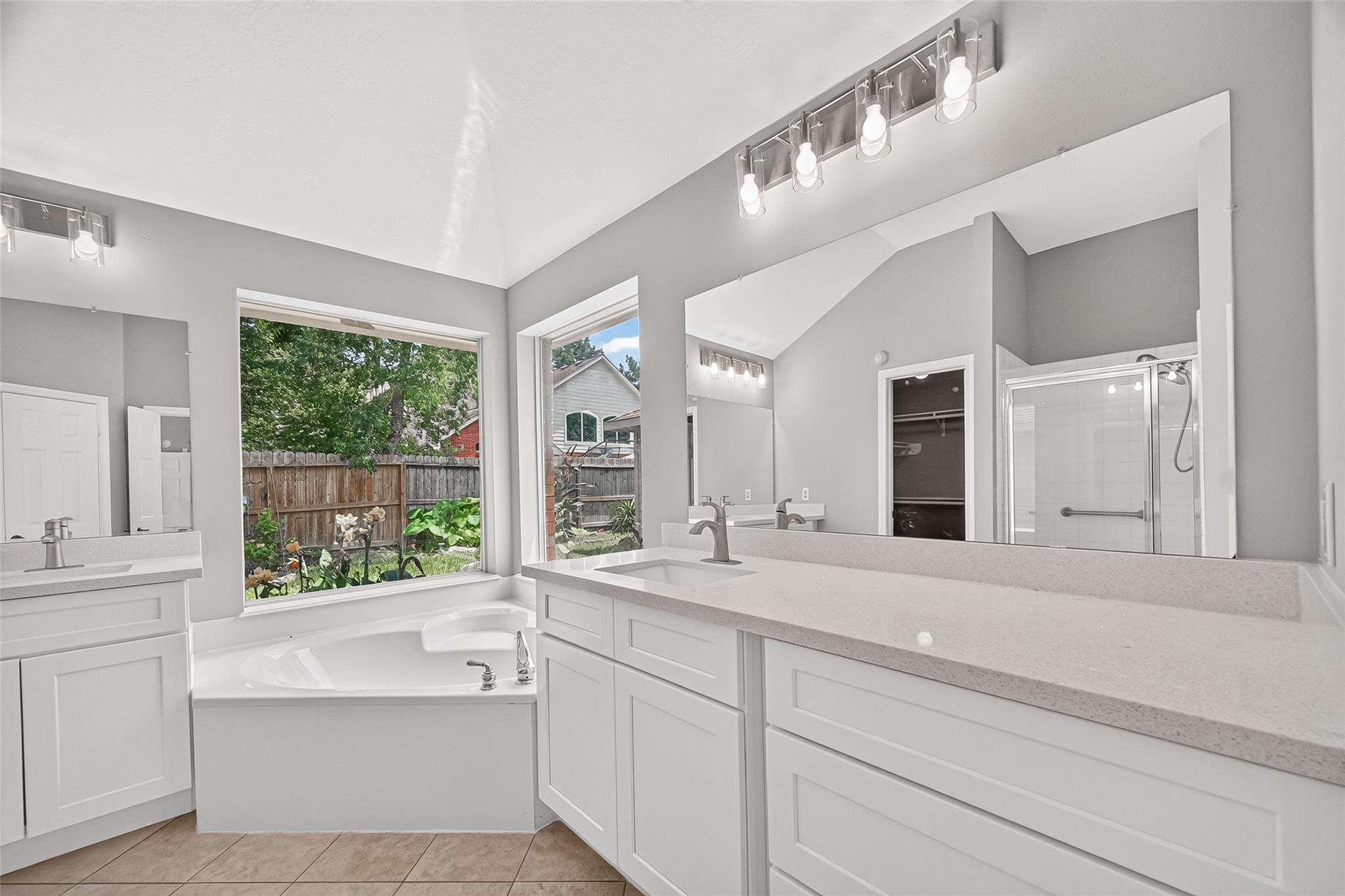 12823 Lady Jane Court Property Photo 17