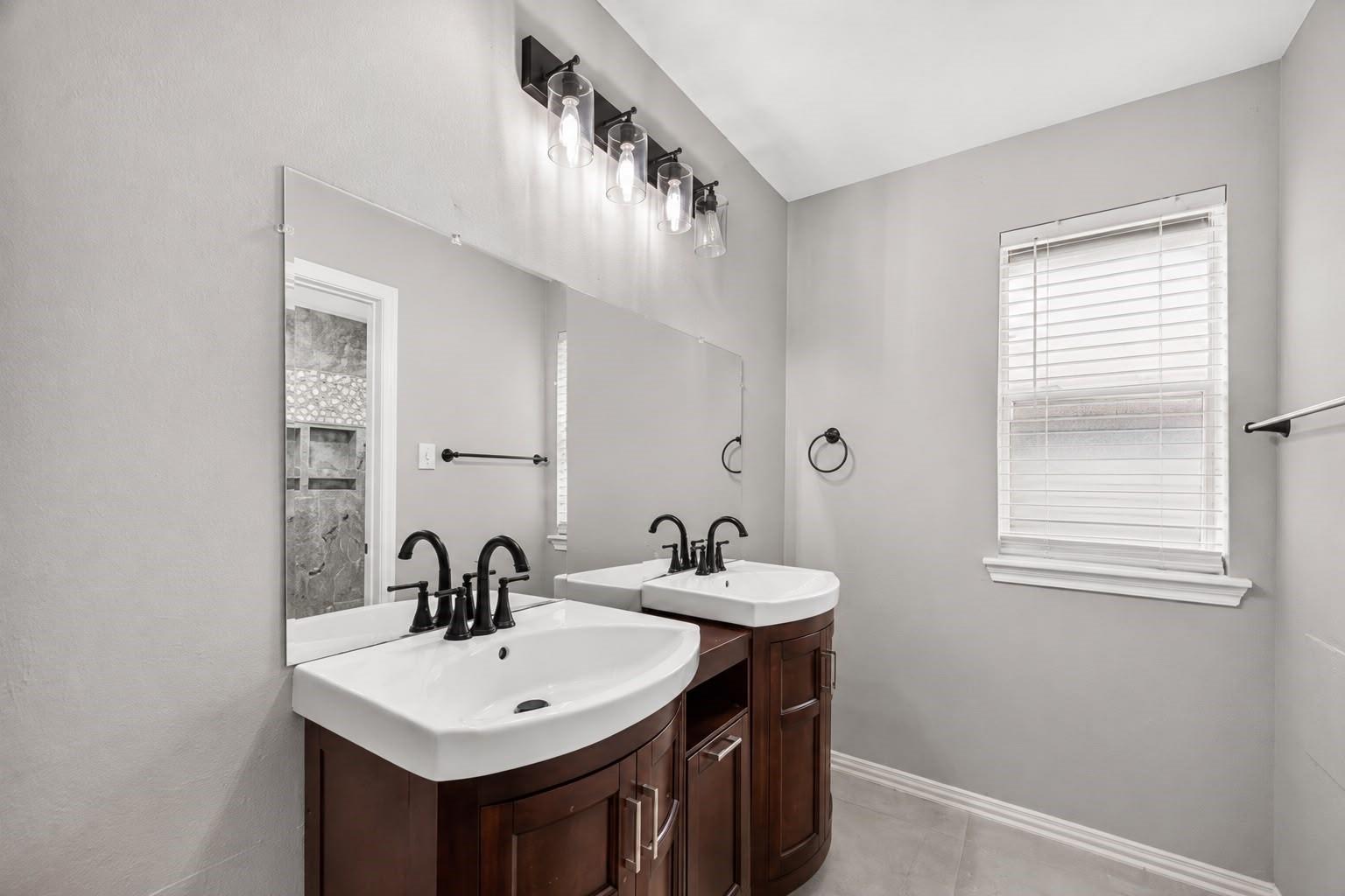 12823 Lady Jane Court, Houston Tx 77044 Property Photo 23