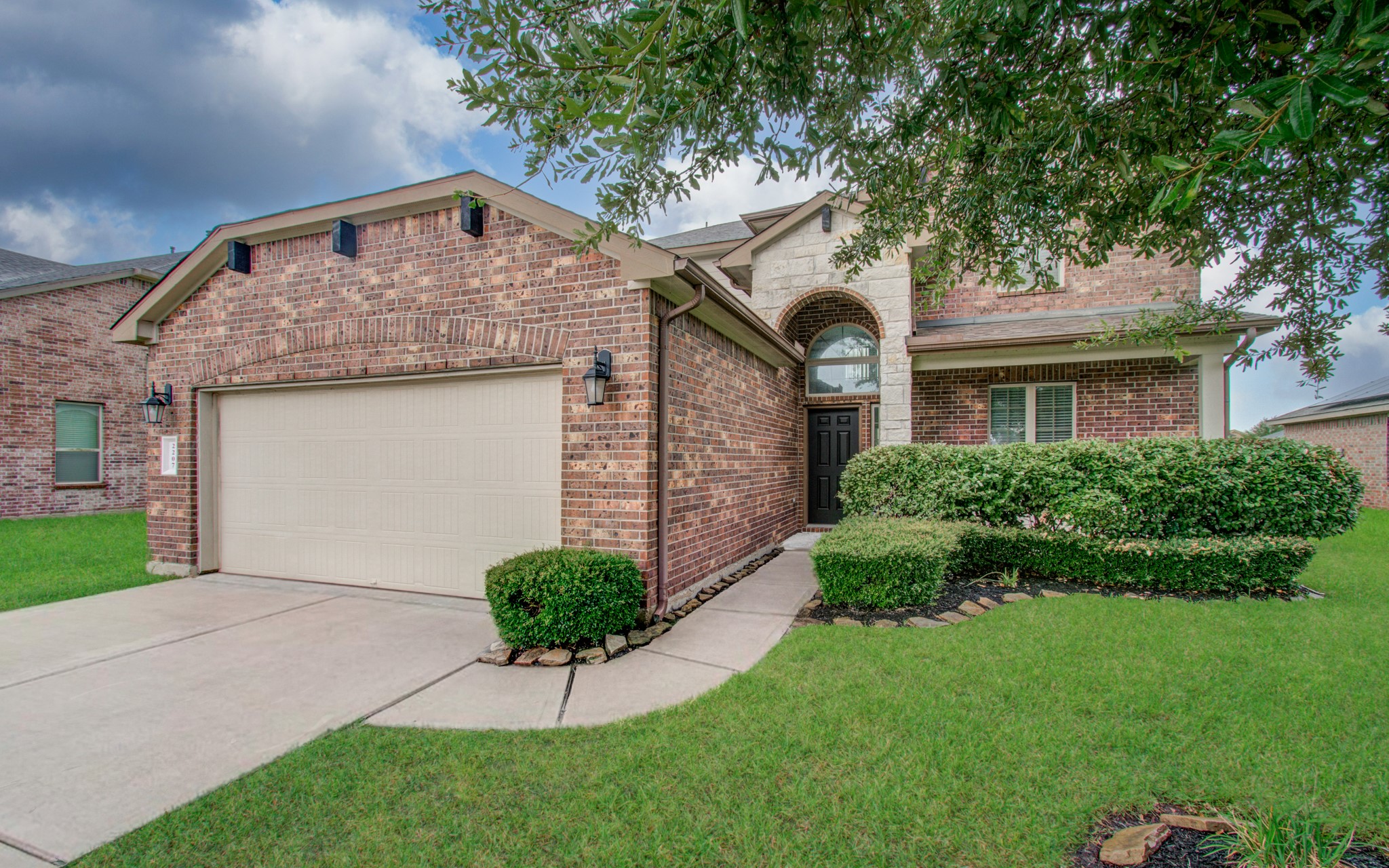 2207 Manchester Crossing Drive Property Photo 48