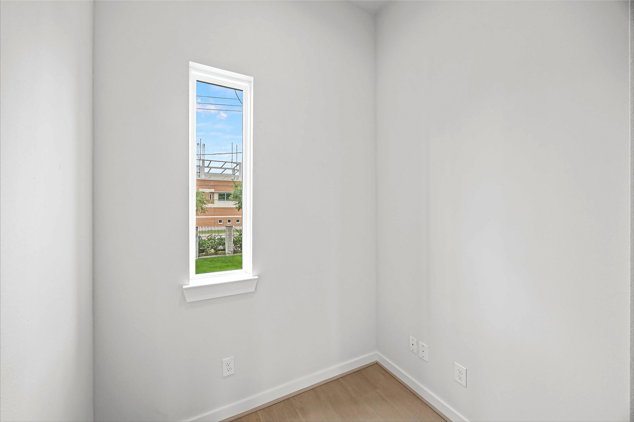 527 Hillwood Heights Drive Property Photo 18