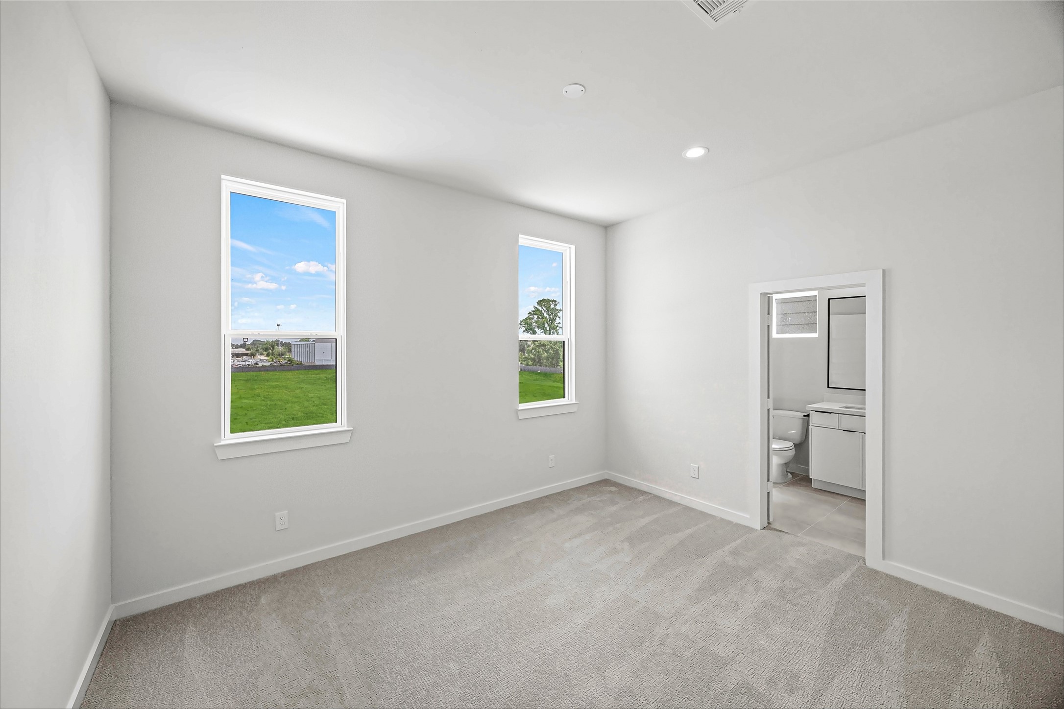 527 Hillwood Heights Drive Property Photo 27
