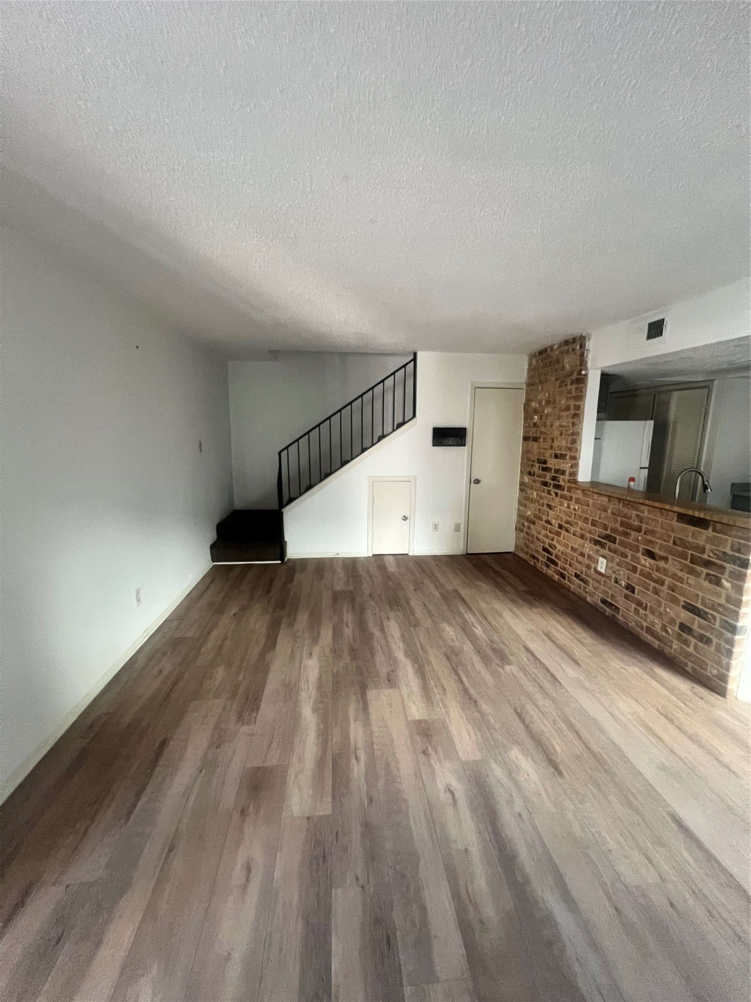 5670 Birchmont Drive C Property Photo 1