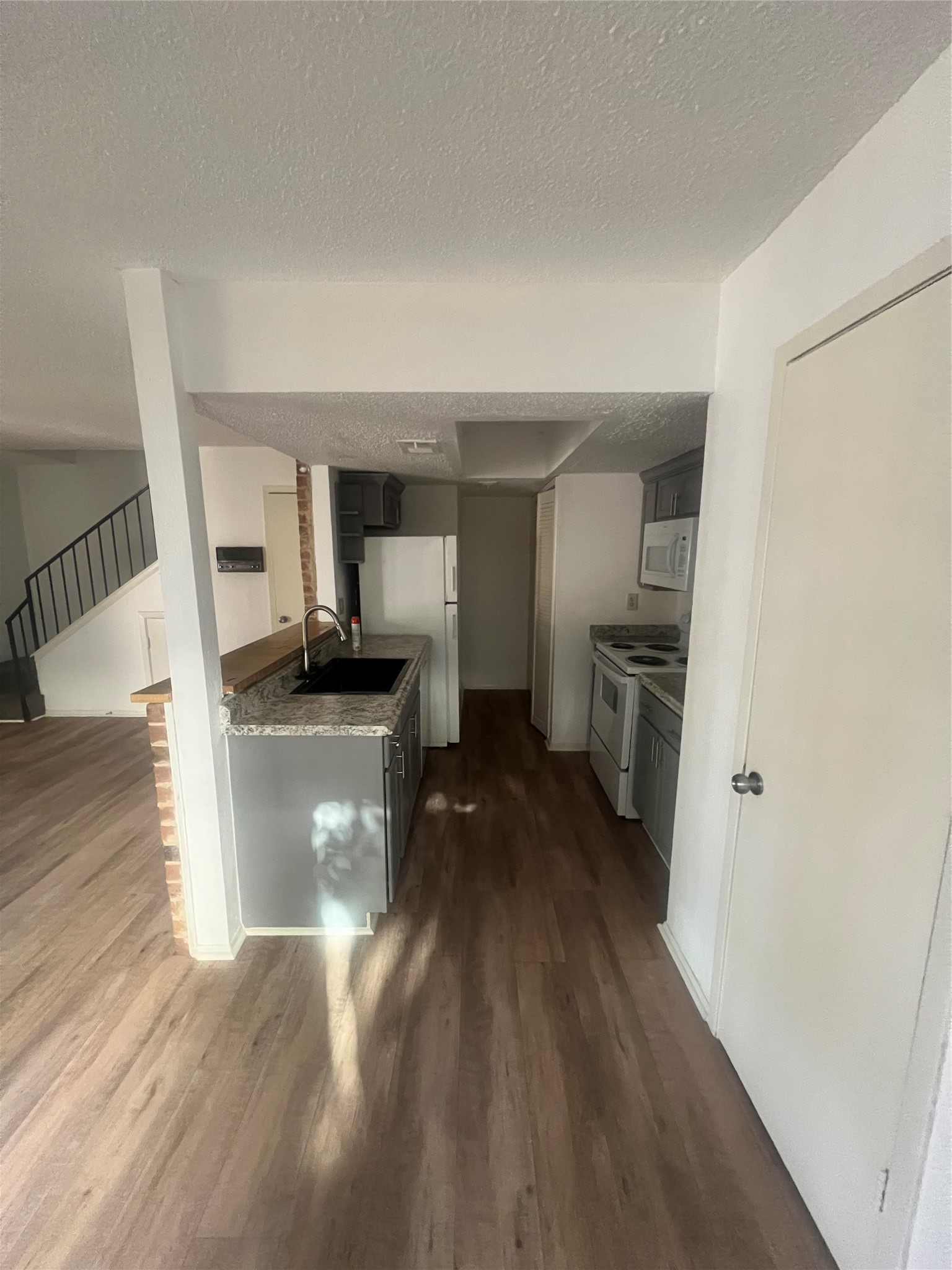 5670 Birchmont Drive C Property Photo 4