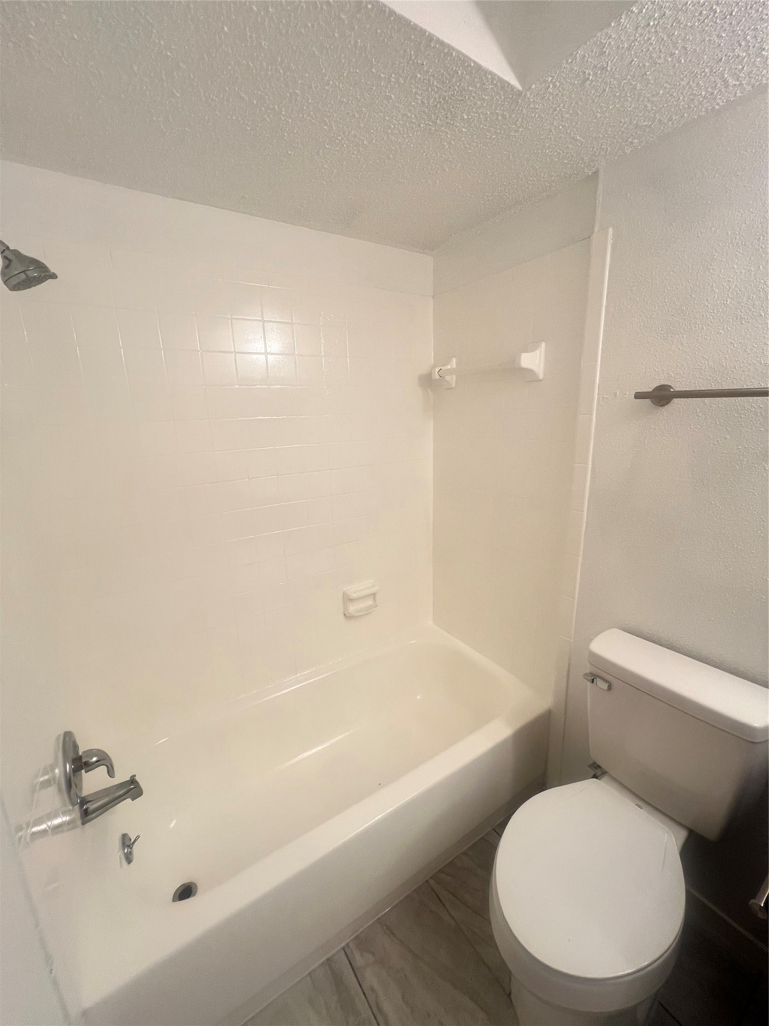 5670 Birchmont Drive C Property Photo 12