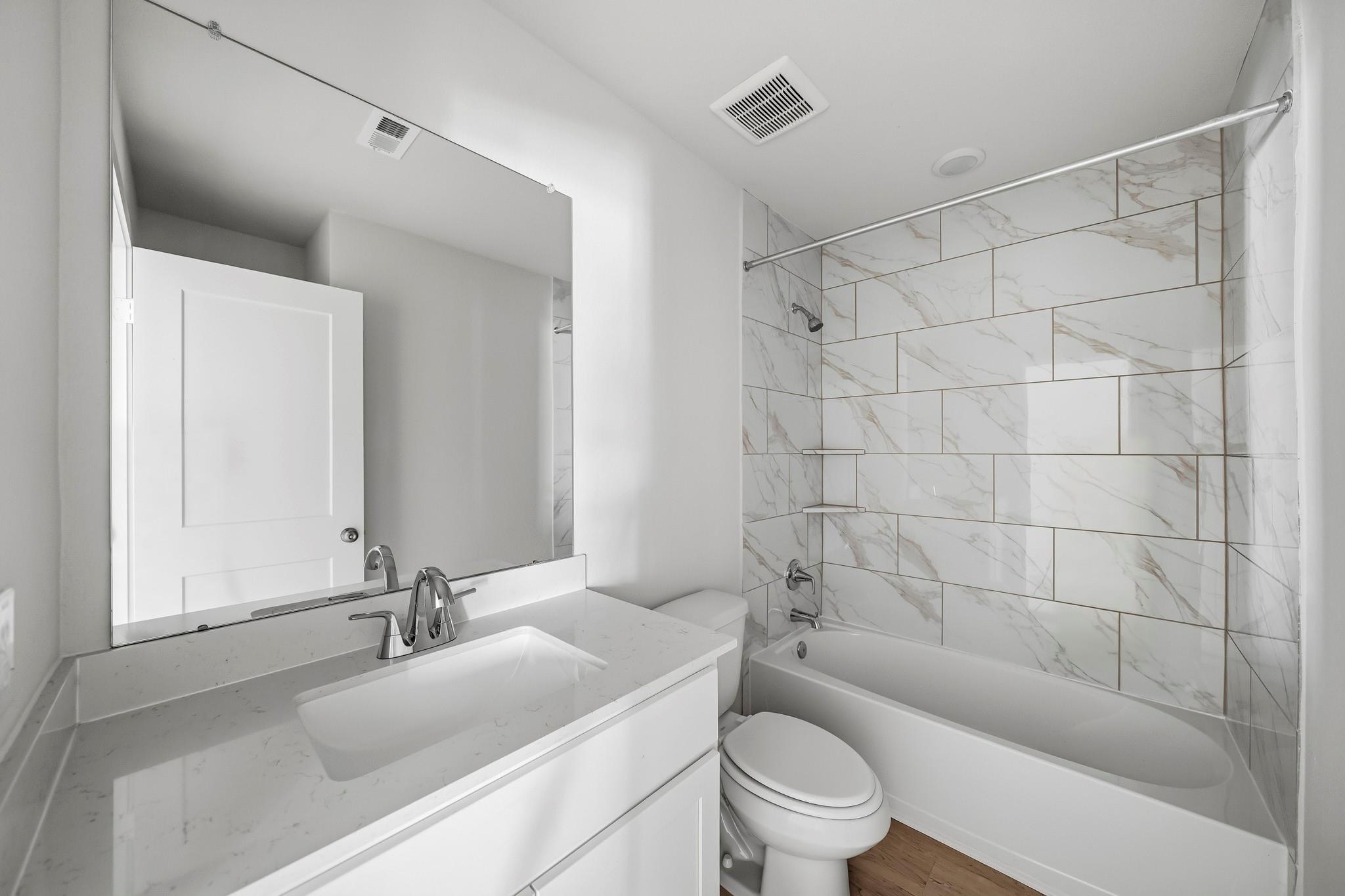 11417 Velvet Field Drive, Houston Tx 77047 Property Photo 7
