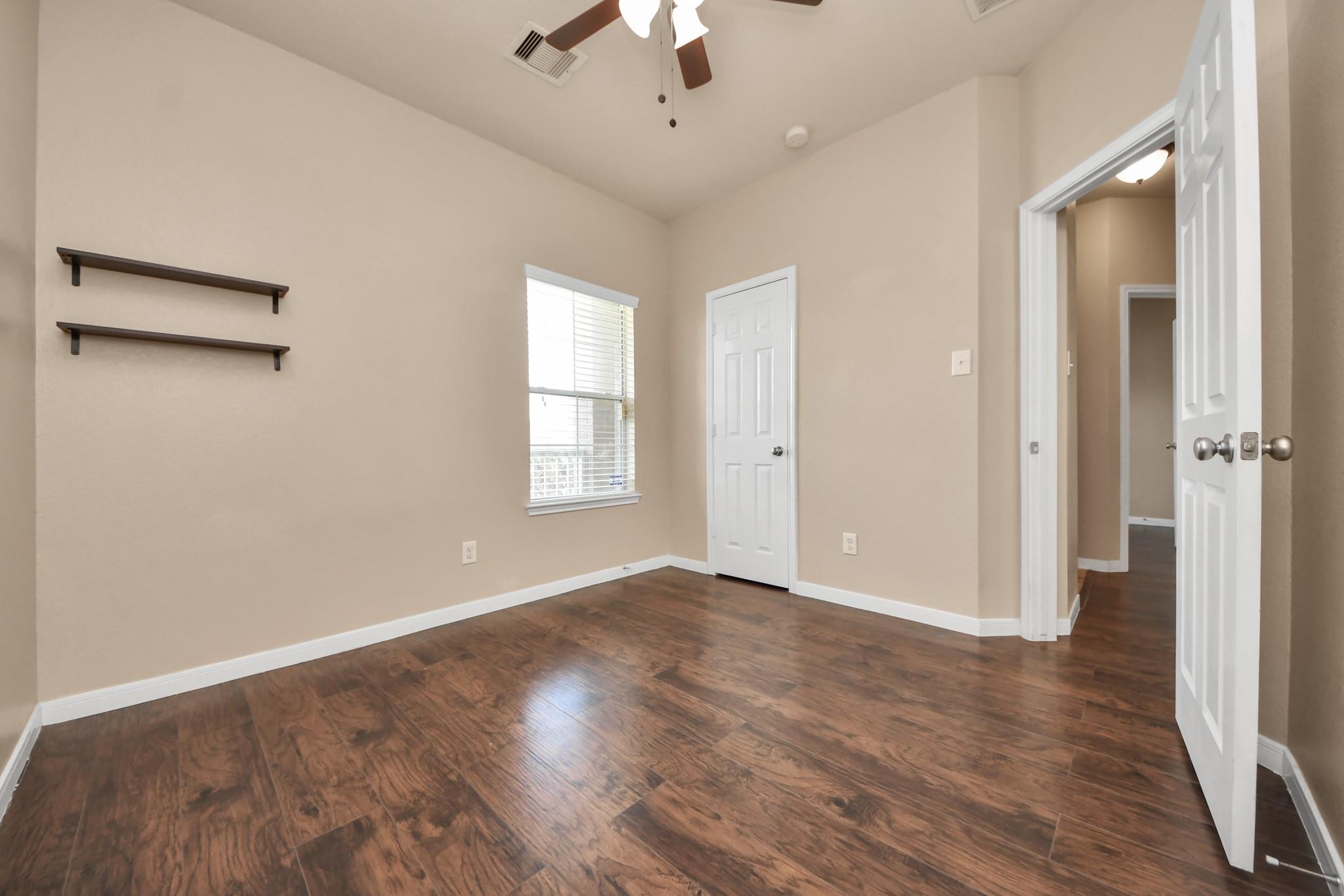 1612 Claremont Garden Circle, Houston Tx 77047 Property Photo 6