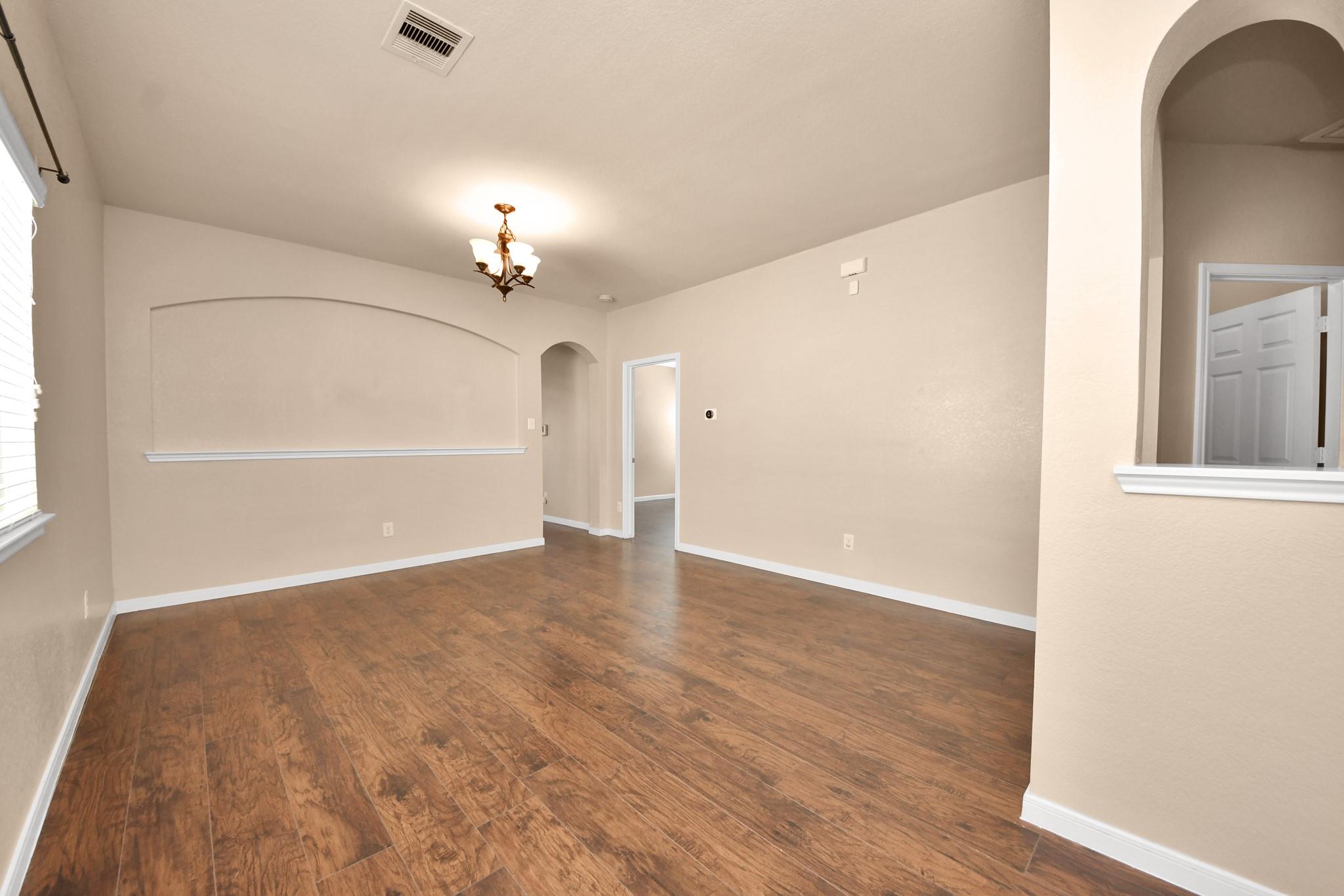 1612 Claremont Garden Circle, Houston Tx 77047 Property Photo 15