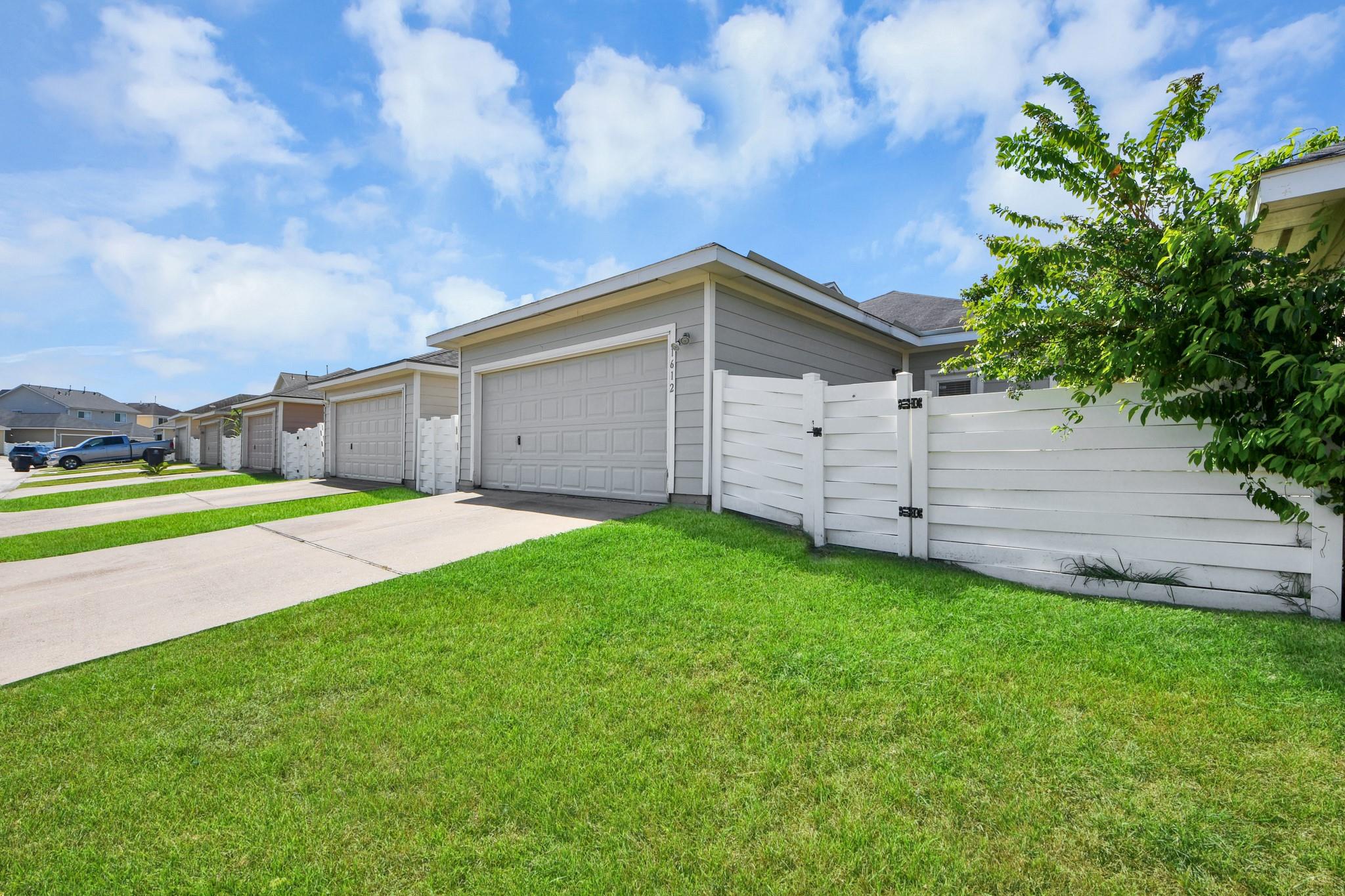 1612 Claremont Garden Circle, Houston Tx 77047 Property Photo 39