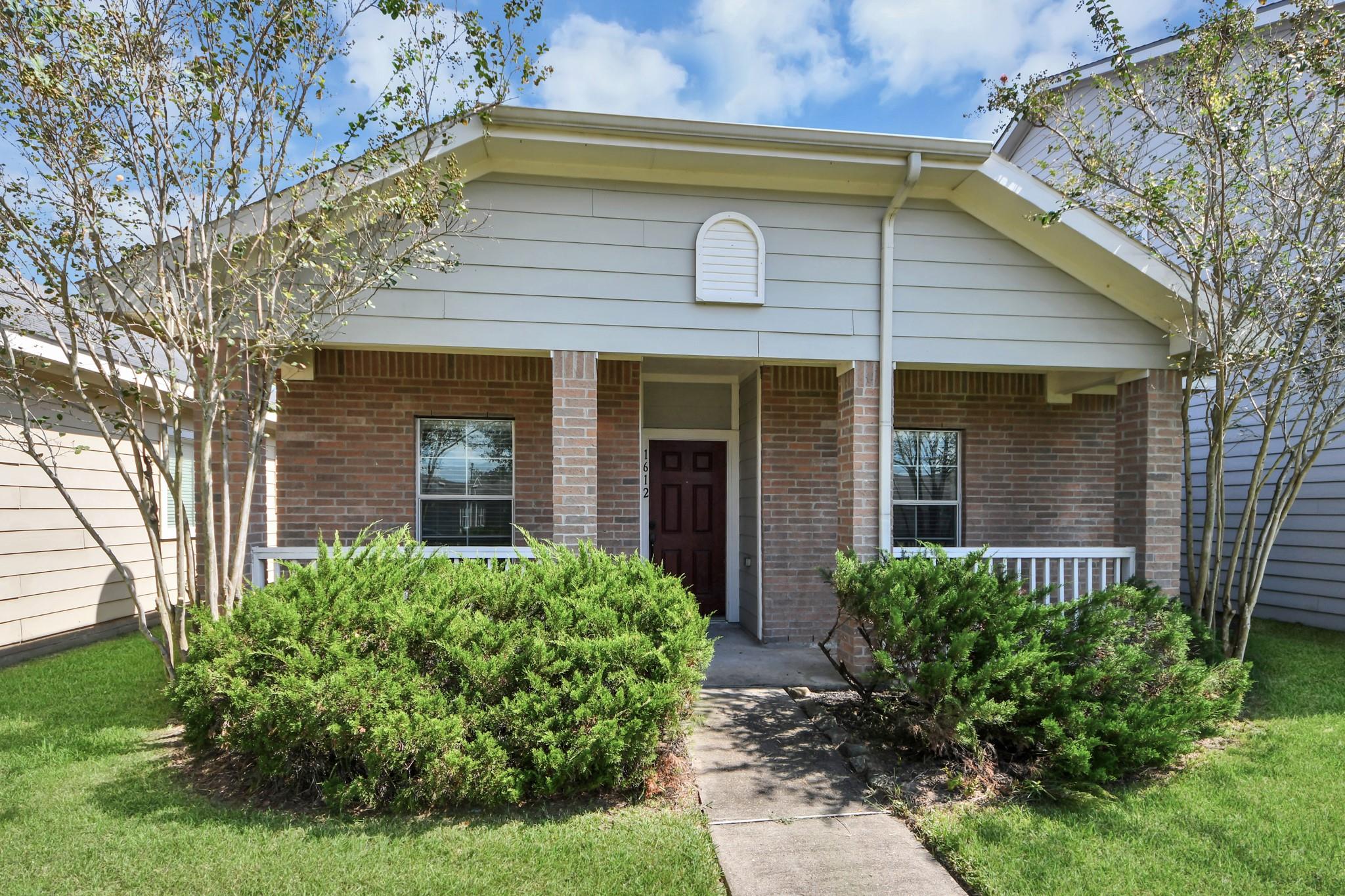 1612 Claremont Garden Circle Property Photo 44
