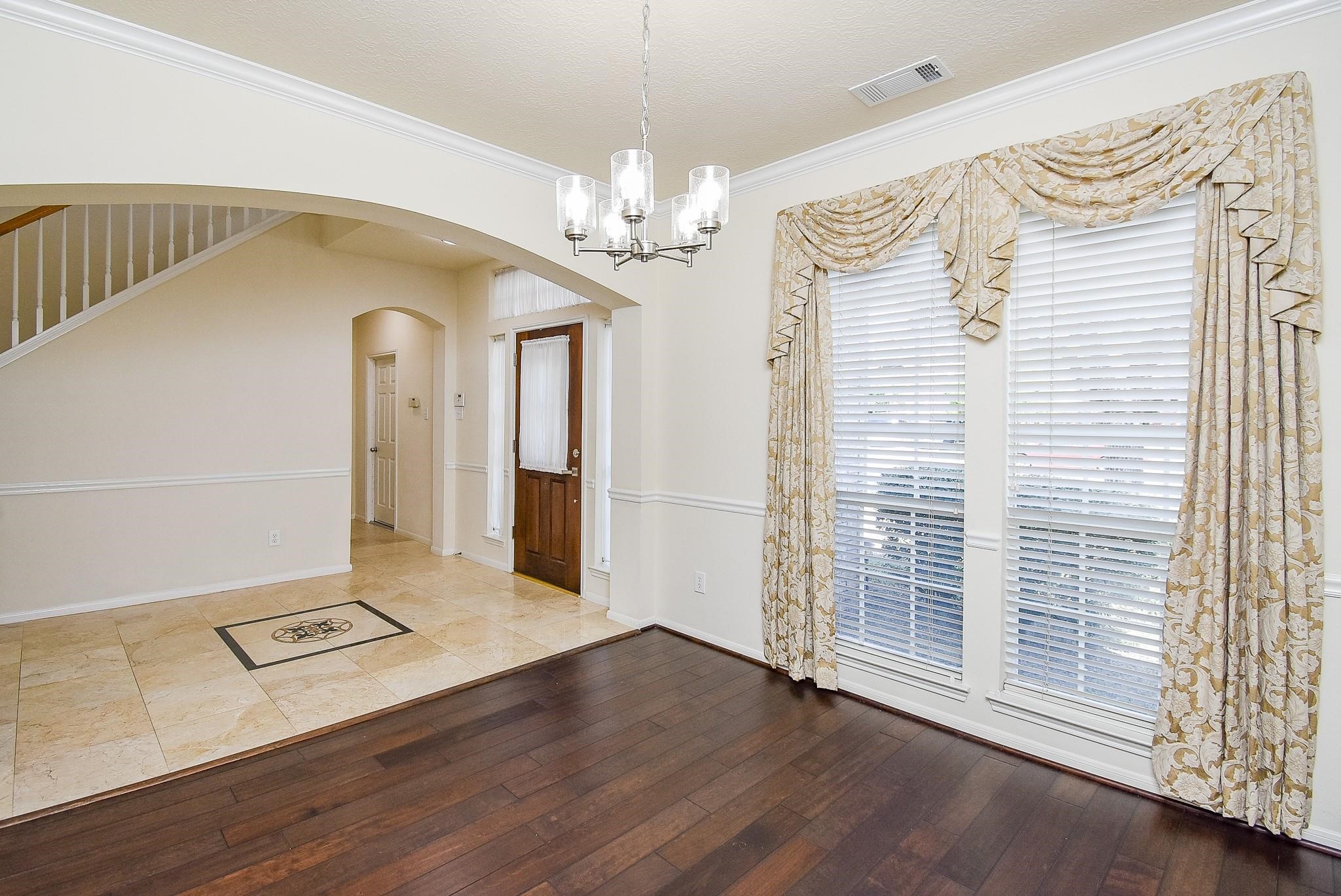 2327 Parkhaven Drive Property Photo 10