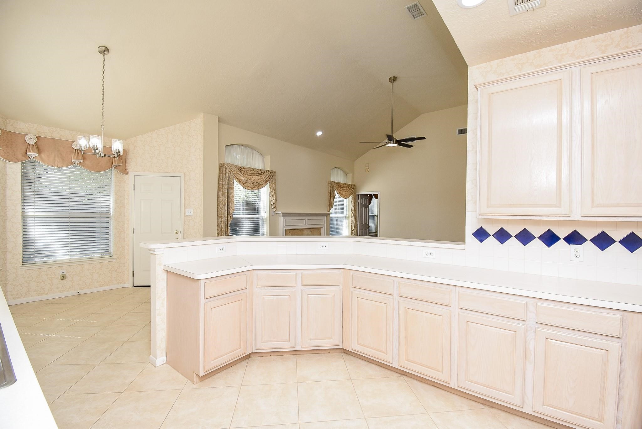 2327 Parkhaven Drive Property Photo 24