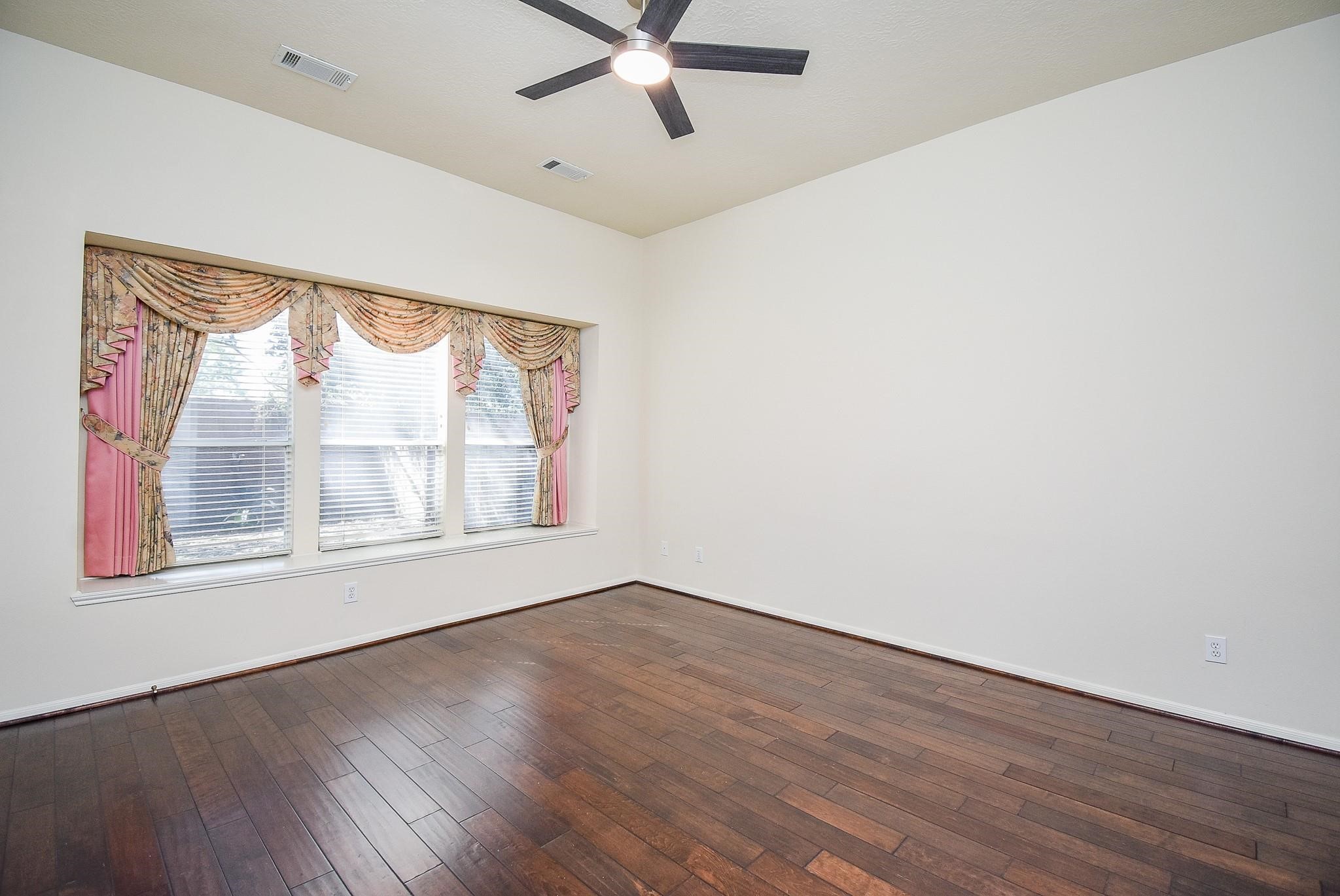 2327 Parkhaven Drive Property Photo 26